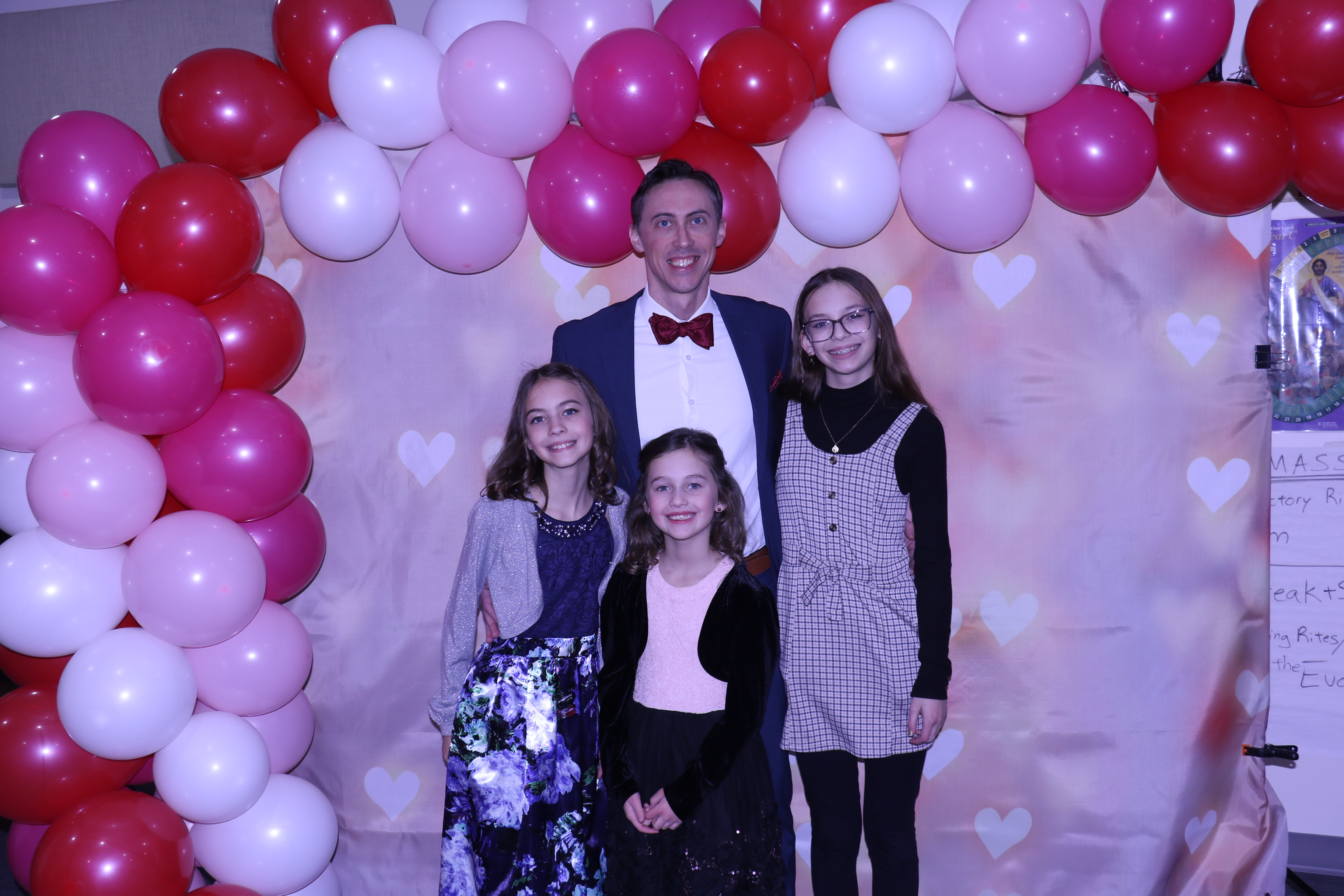 St. John Father Daughter Dance | View more photos from the event at gallery.photoboothcincy.com/u/PhotoBoothCincy/St-John-Father-Daughter-Dance