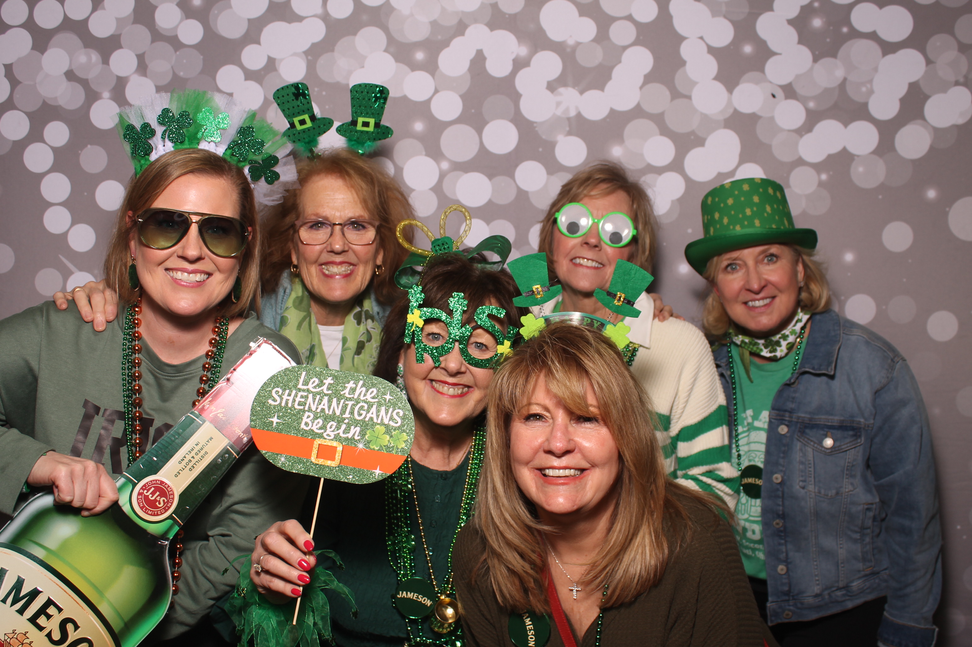St Pattys Day at Molly Malone's | View more photos from the event at gallery.photoboothcincy.com/u/PhotoBoothCincy/St-Pattys-Day-at-Molly-Malones