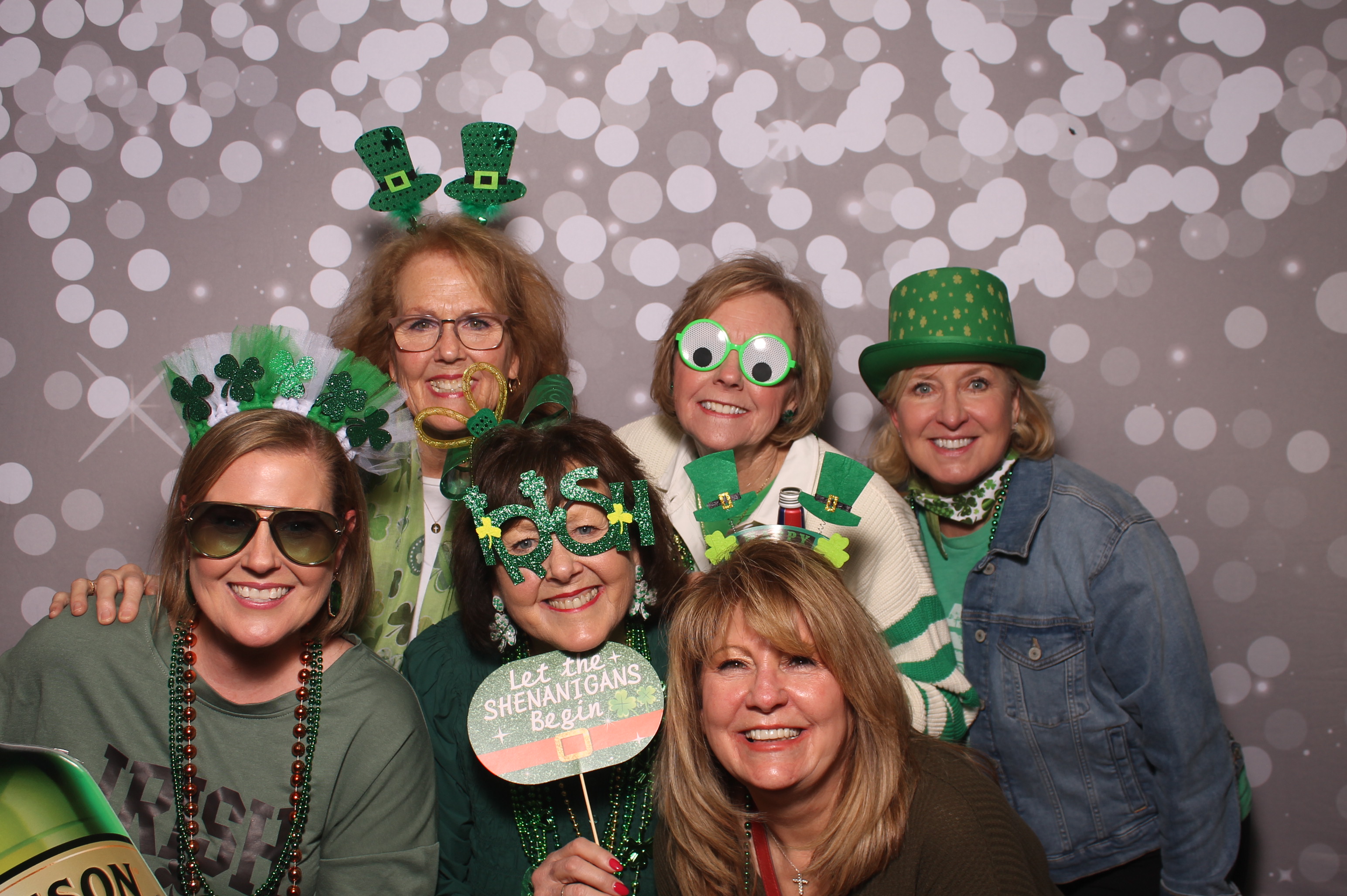 St Pattys Day at Molly Malone's | View more photos from the event at gallery.photoboothcincy.com/u/PhotoBoothCincy/St-Pattys-Day-at-Molly-Malones
