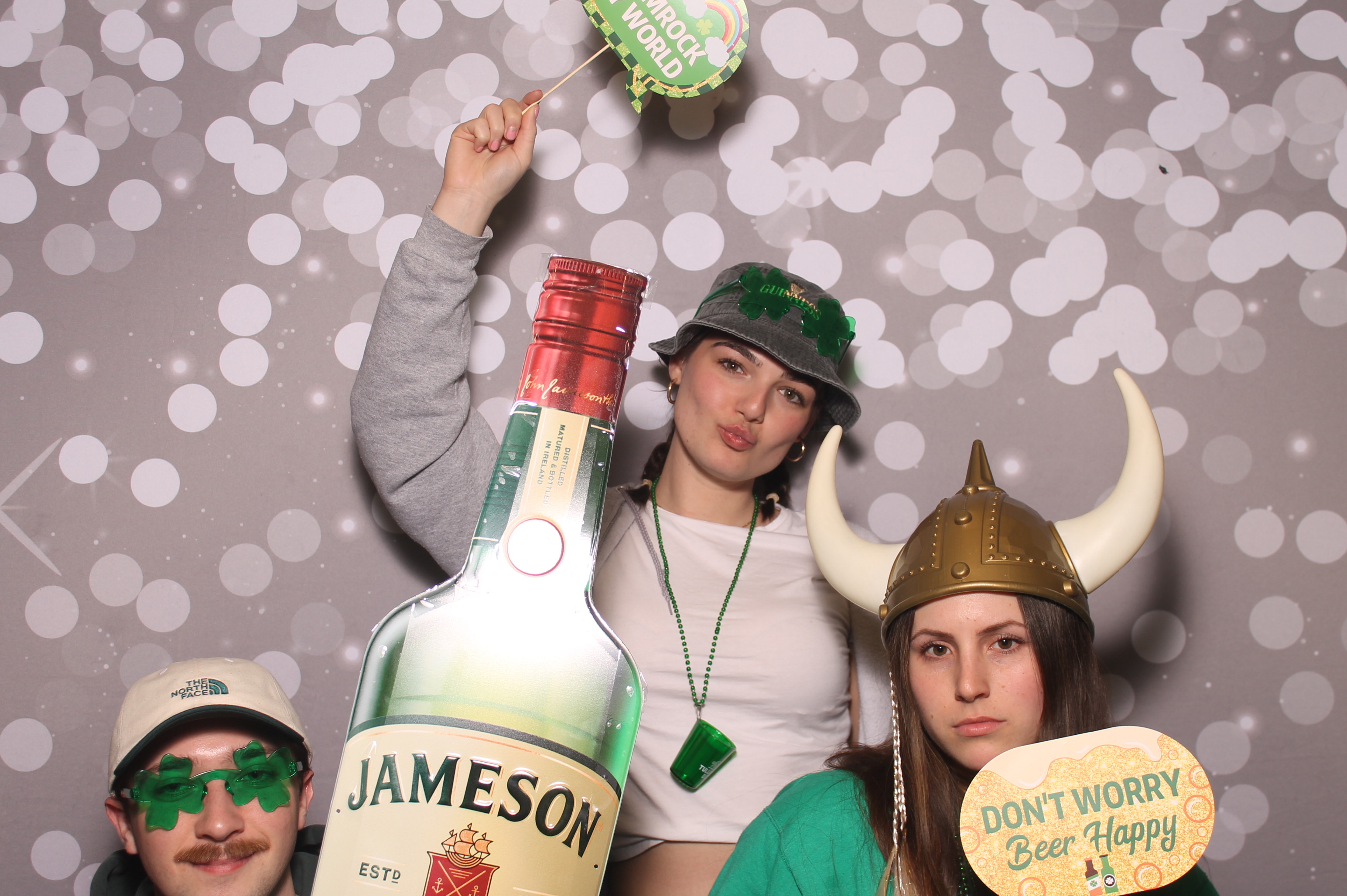 St Pattys Day at Molly Malone's | View more photos from the event at gallery.photoboothcincy.com/u/PhotoBoothCincy/St-Pattys-Day-at-Molly-Malones