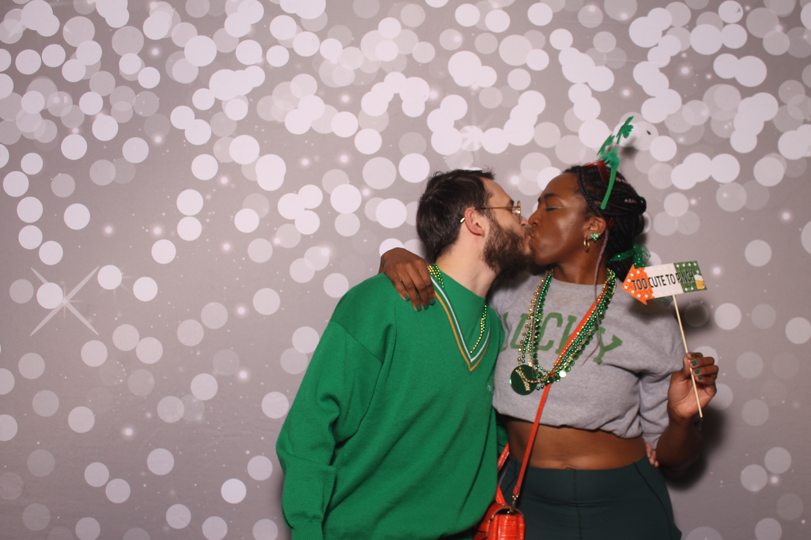 St Pattys Day at Molly Malone's | View more photos from the event at gallery.photoboothcincy.com/u/PhotoBoothCincy/St-Pattys-Day-at-Molly-Malones