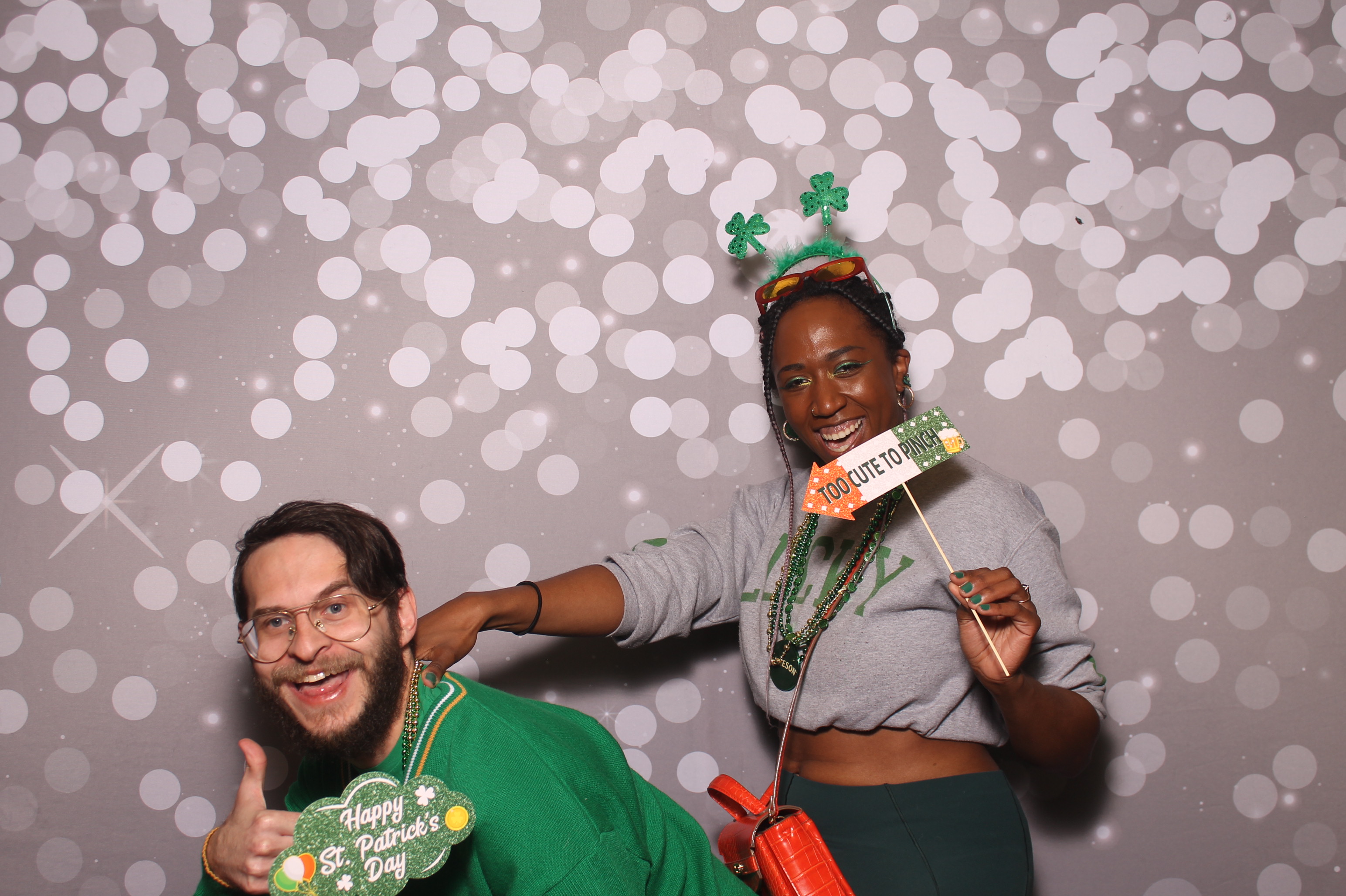 St Pattys Day at Molly Malone's | View more photos from the event at gallery.photoboothcincy.com/u/PhotoBoothCincy/St-Pattys-Day-at-Molly-Malones