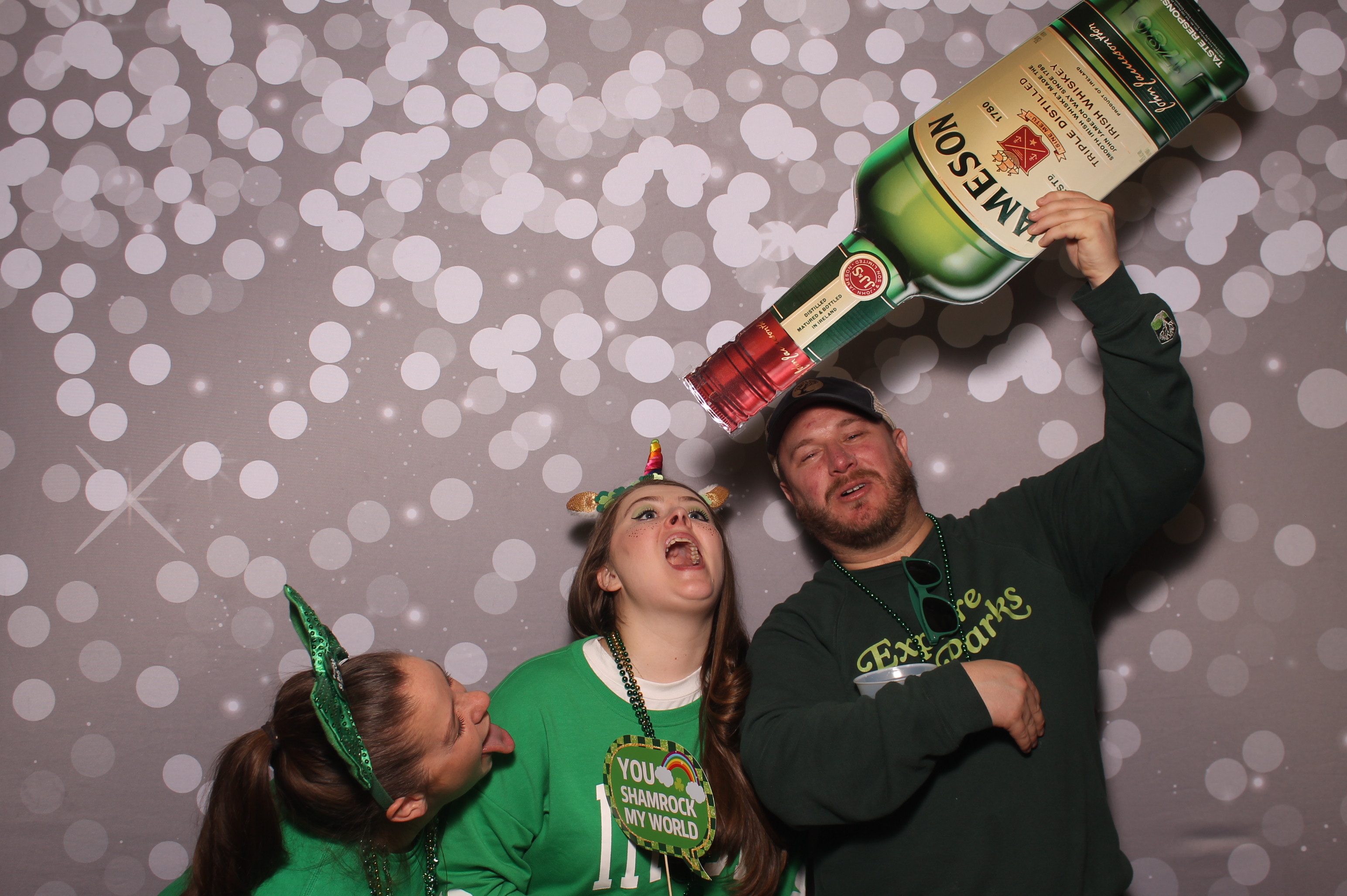 St Pattys Day at Molly Malone's | View more photos from the event at gallery.photoboothcincy.com/u/PhotoBoothCincy/St-Pattys-Day-at-Molly-Malones