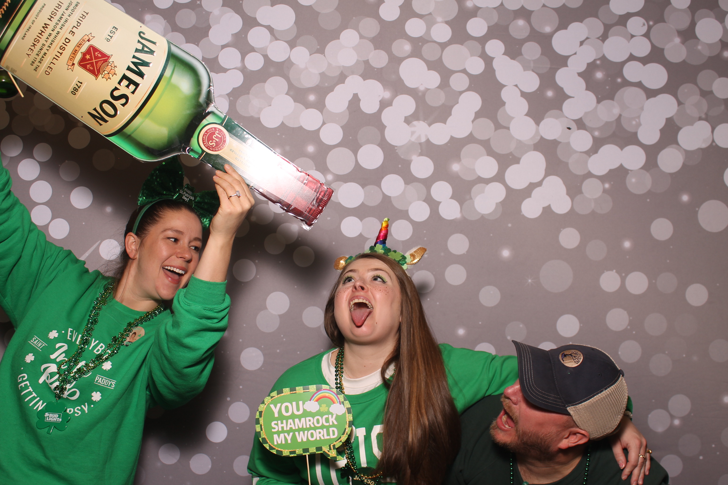 St Pattys Day at Molly Malone's | View more photos from the event at gallery.photoboothcincy.com/u/PhotoBoothCincy/St-Pattys-Day-at-Molly-Malones
