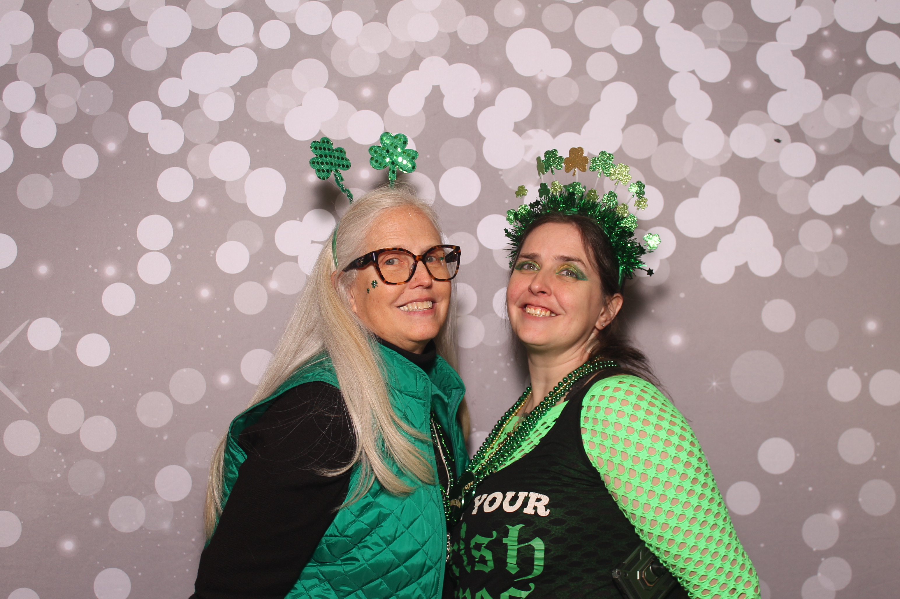 St Pattys Day at Molly Malone's | View more photos from the event at gallery.photoboothcincy.com/u/PhotoBoothCincy/St-Pattys-Day-at-Molly-Malones