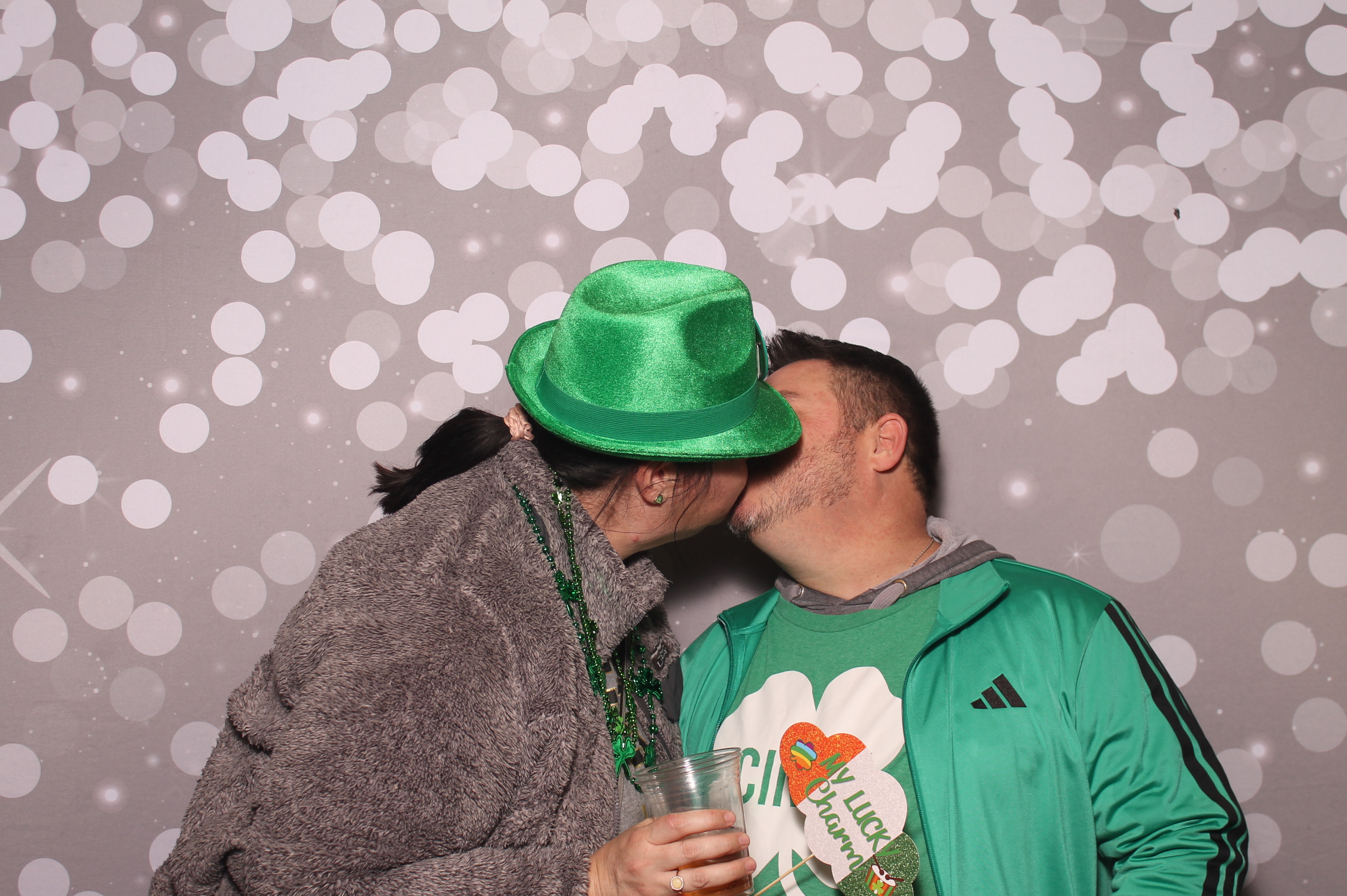 St Pattys Day at Molly Malone's | View more photos from the event at gallery.photoboothcincy.com/u/PhotoBoothCincy/St-Pattys-Day-at-Molly-Malones