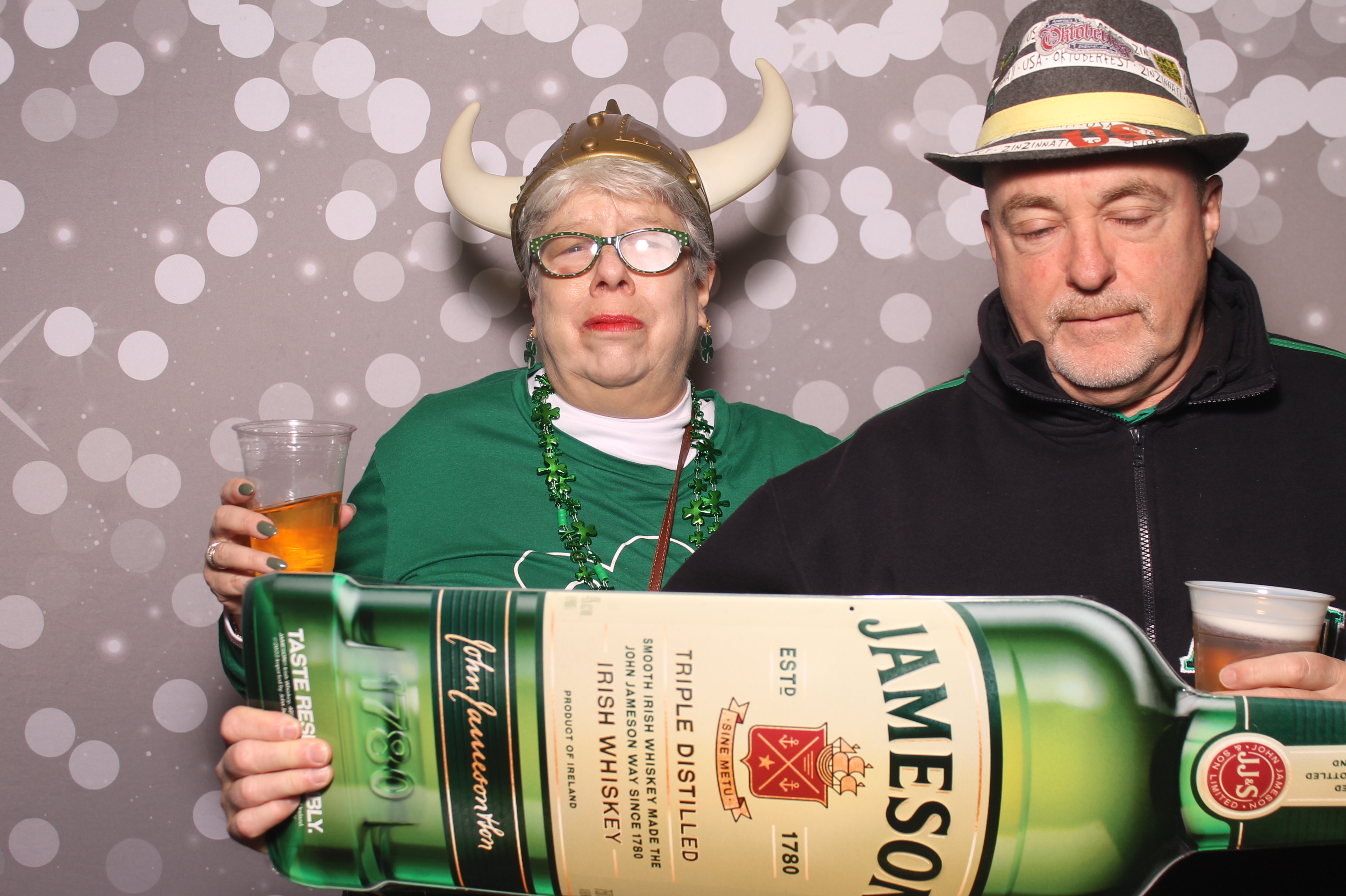St Pattys Day at Molly Malone's | View more photos from the event at gallery.photoboothcincy.com/u/PhotoBoothCincy/St-Pattys-Day-at-Molly-Malones
