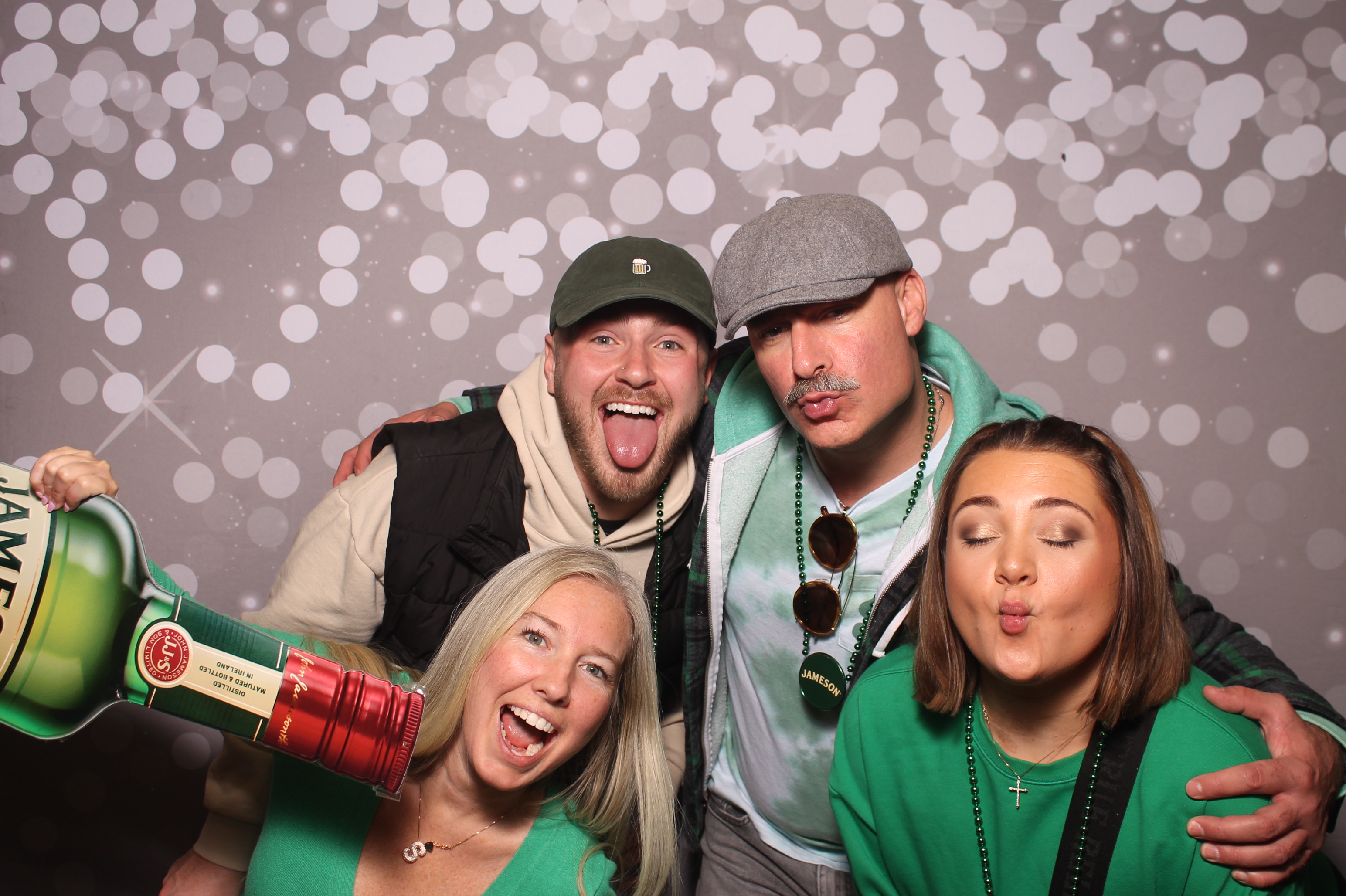 St Pattys Day at Molly Malone's | View more photos from the event at gallery.photoboothcincy.com/u/PhotoBoothCincy/St-Pattys-Day-at-Molly-Malones