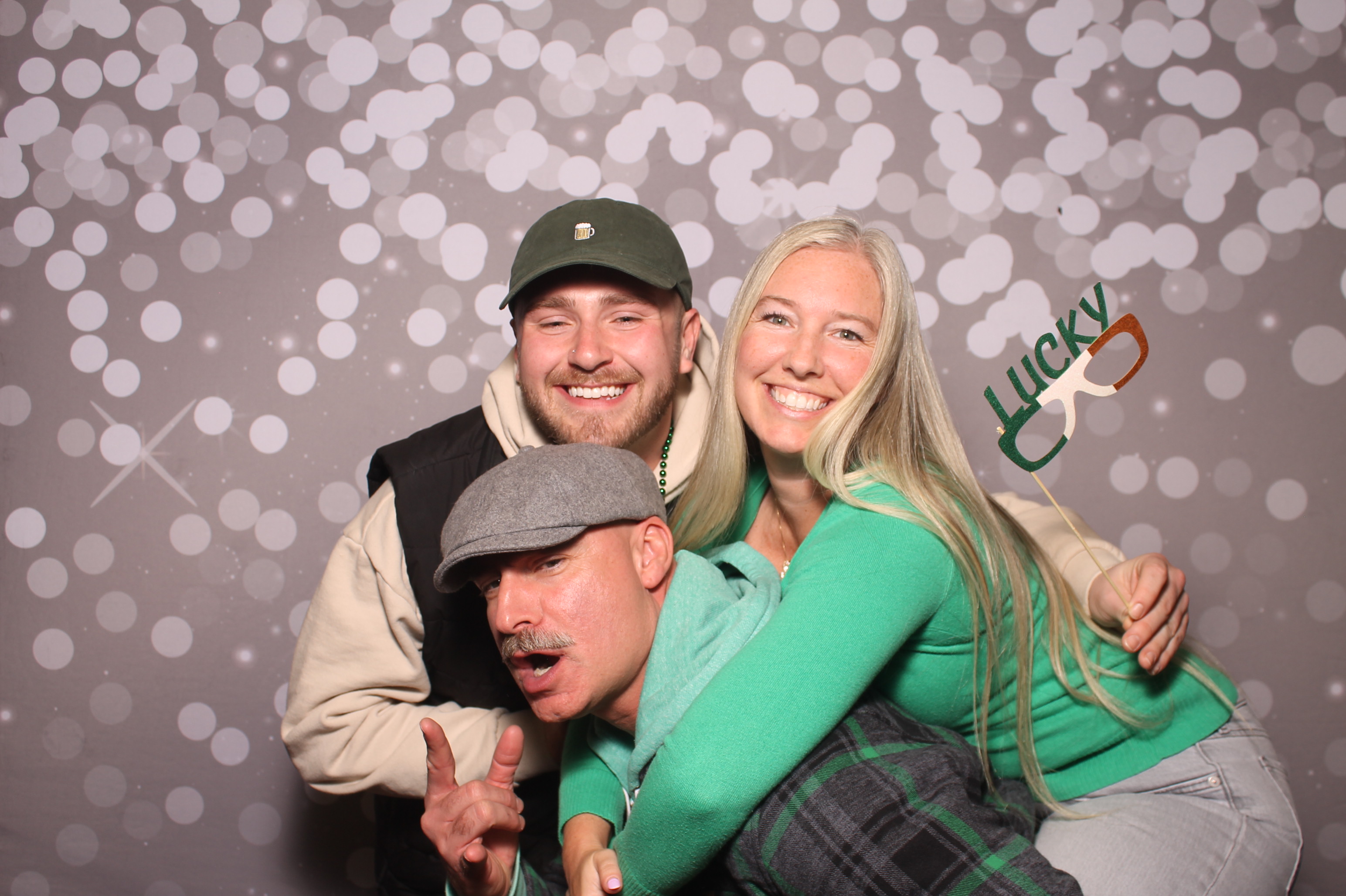 St Pattys Day at Molly Malone's | View more photos from the event at gallery.photoboothcincy.com/u/PhotoBoothCincy/St-Pattys-Day-at-Molly-Malones