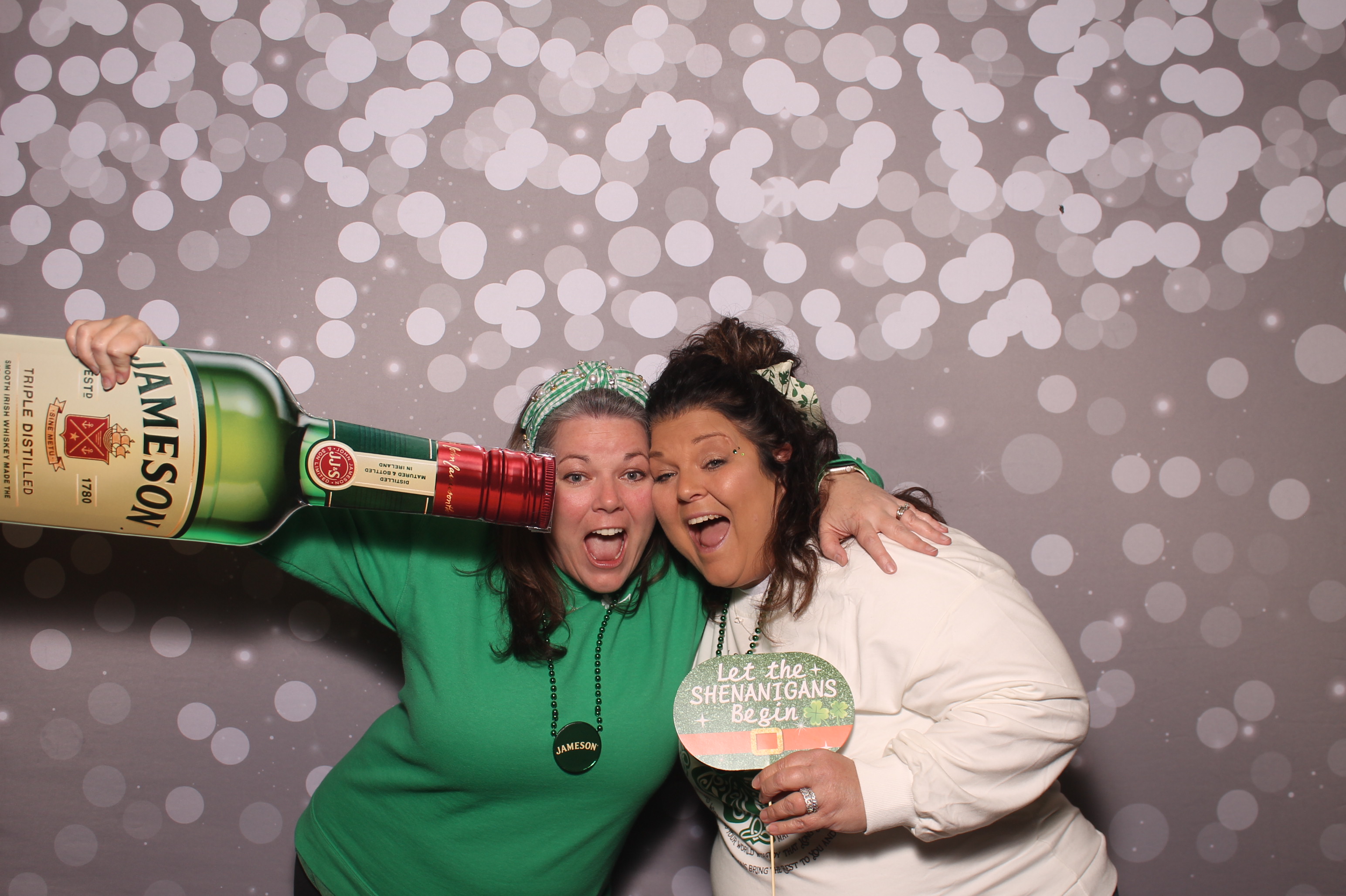 St Pattys Day at Molly Malone's | View more photos from the event at gallery.photoboothcincy.com/u/PhotoBoothCincy/St-Pattys-Day-at-Molly-Malones