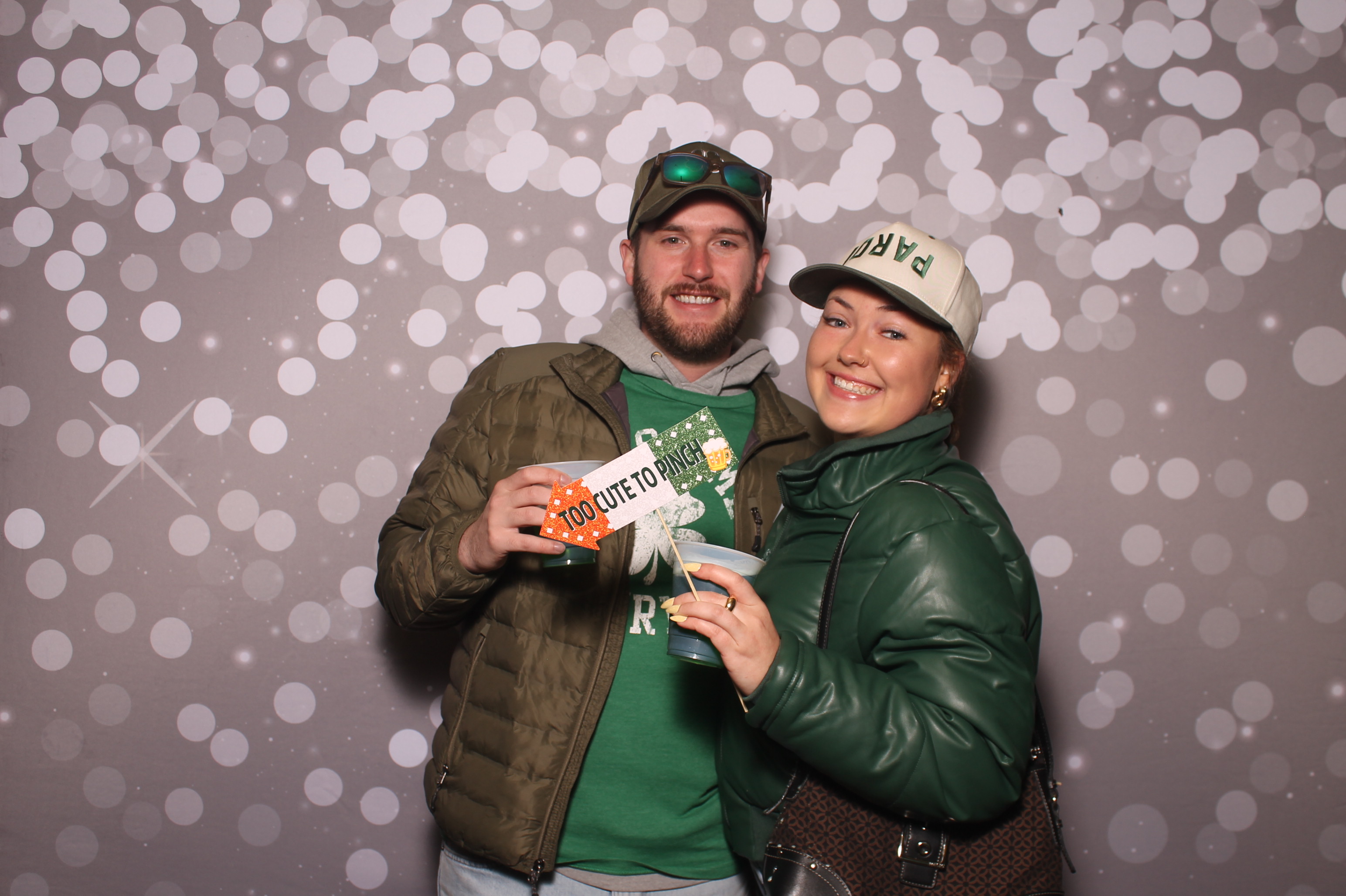 St Pattys Day at Molly Malone's | View more photos from the event at gallery.photoboothcincy.com/u/PhotoBoothCincy/St-Pattys-Day-at-Molly-Malones