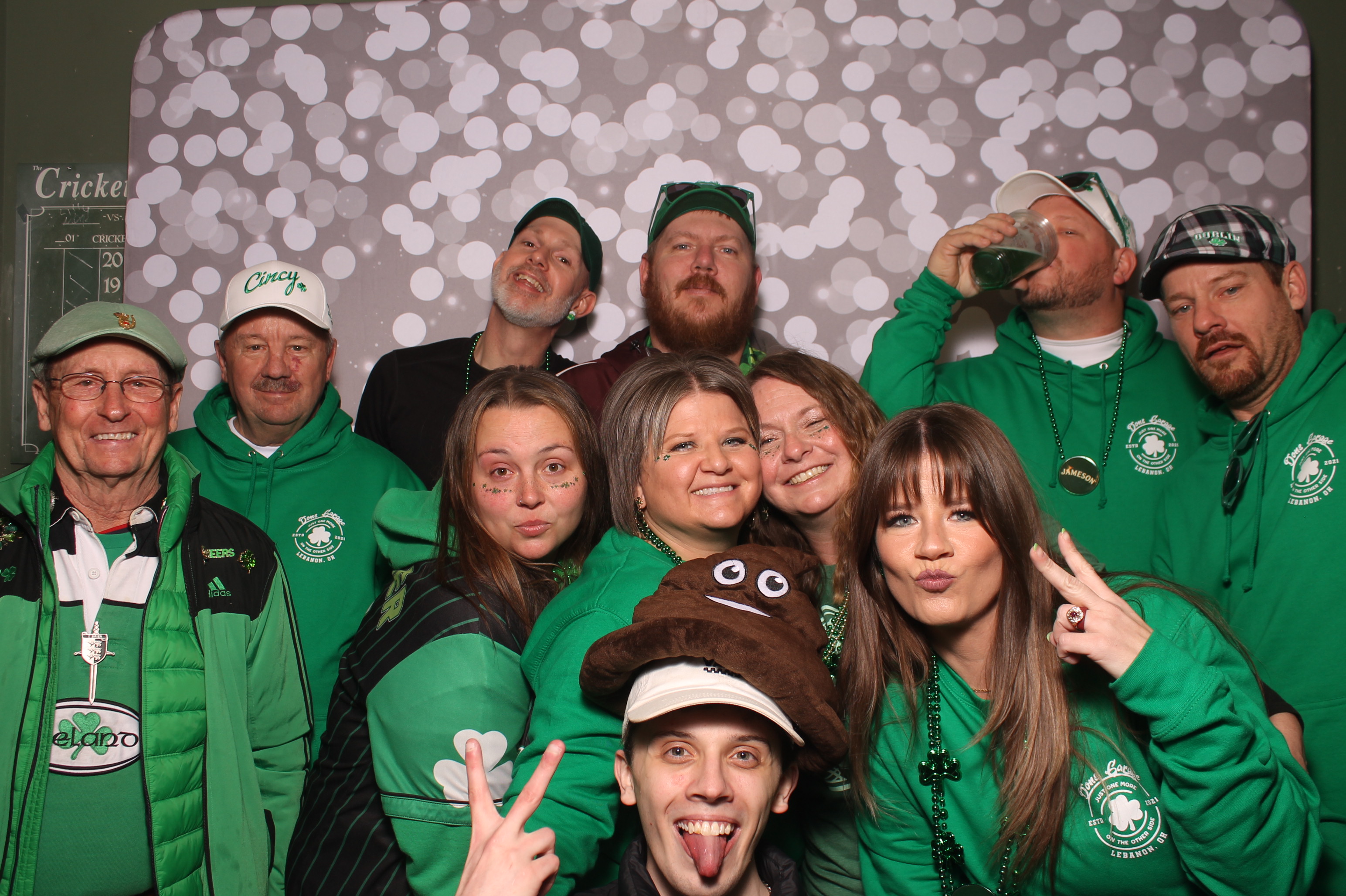 St Pattys Day at Molly Malone's | View more photos from the event at gallery.photoboothcincy.com/u/PhotoBoothCincy/St-Pattys-Day-at-Molly-Malones