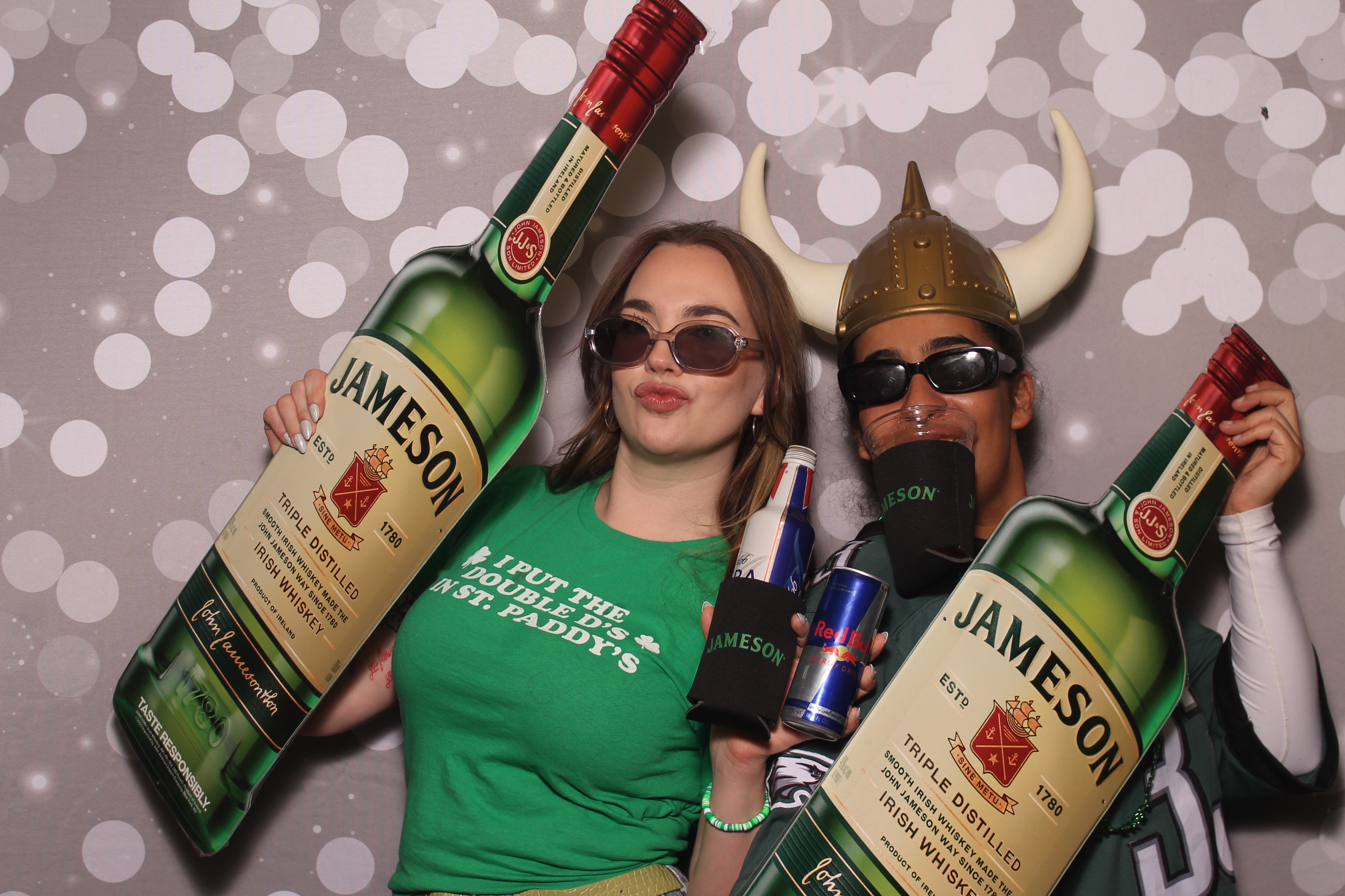 St Pattys Day at Molly Malone's | View more photos from the event at gallery.photoboothcincy.com/u/PhotoBoothCincy/St-Pattys-Day-at-Molly-Malones