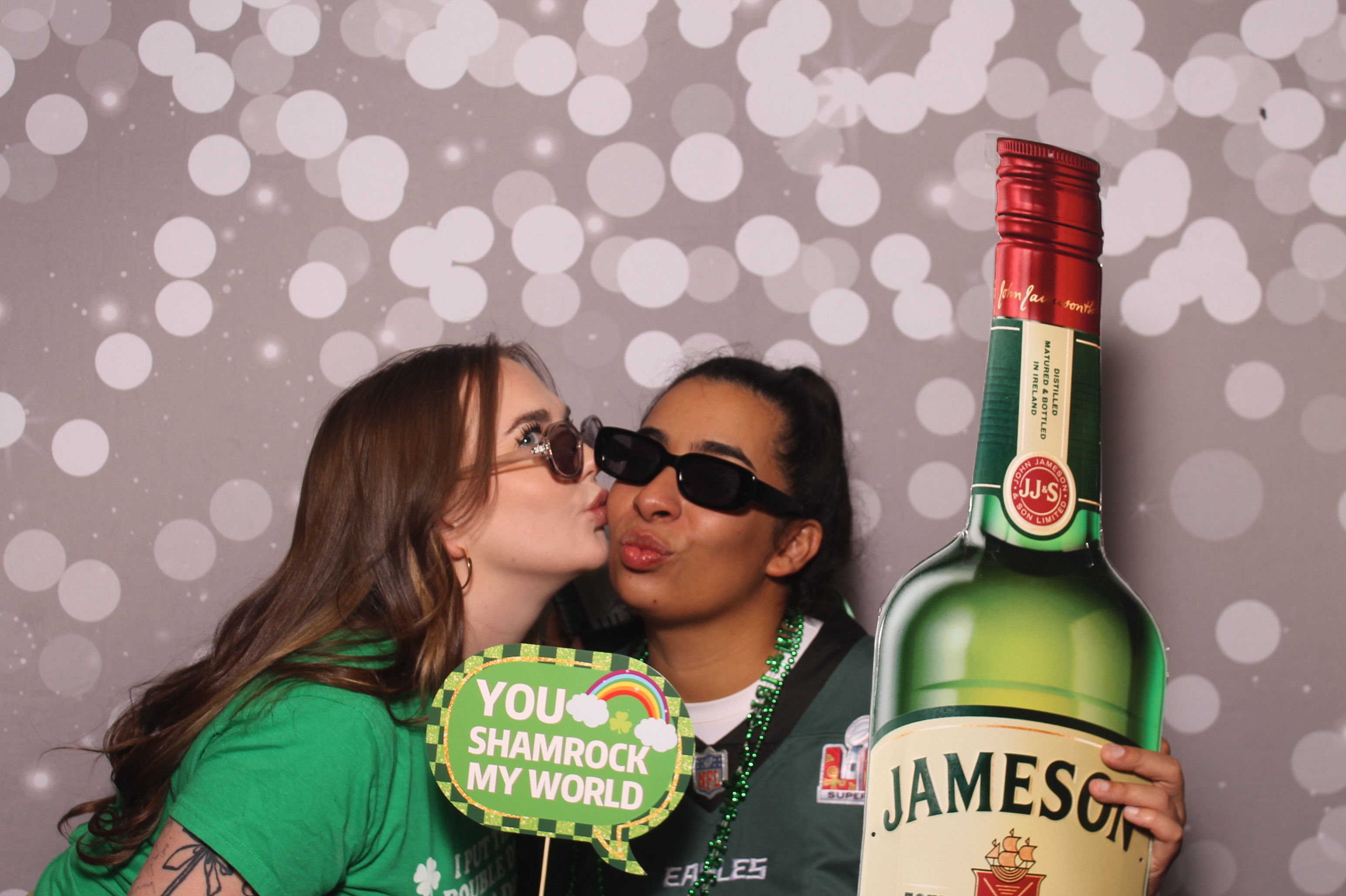 St Pattys Day at Molly Malone's | View more photos from the event at gallery.photoboothcincy.com/u/PhotoBoothCincy/St-Pattys-Day-at-Molly-Malones