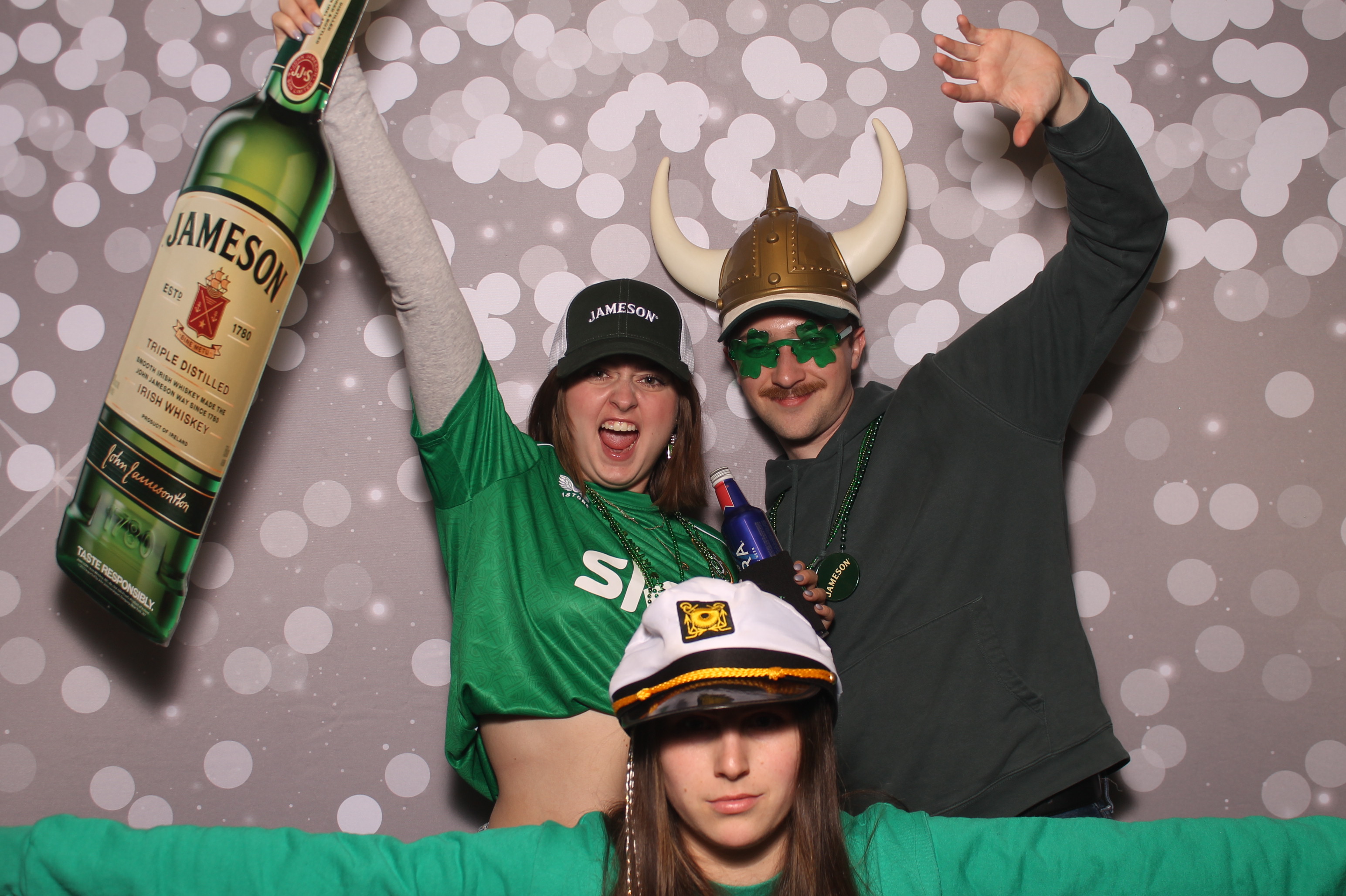 St Pattys Day at Molly Malone's | View more photos from the event at gallery.photoboothcincy.com/u/PhotoBoothCincy/St-Pattys-Day-at-Molly-Malones
