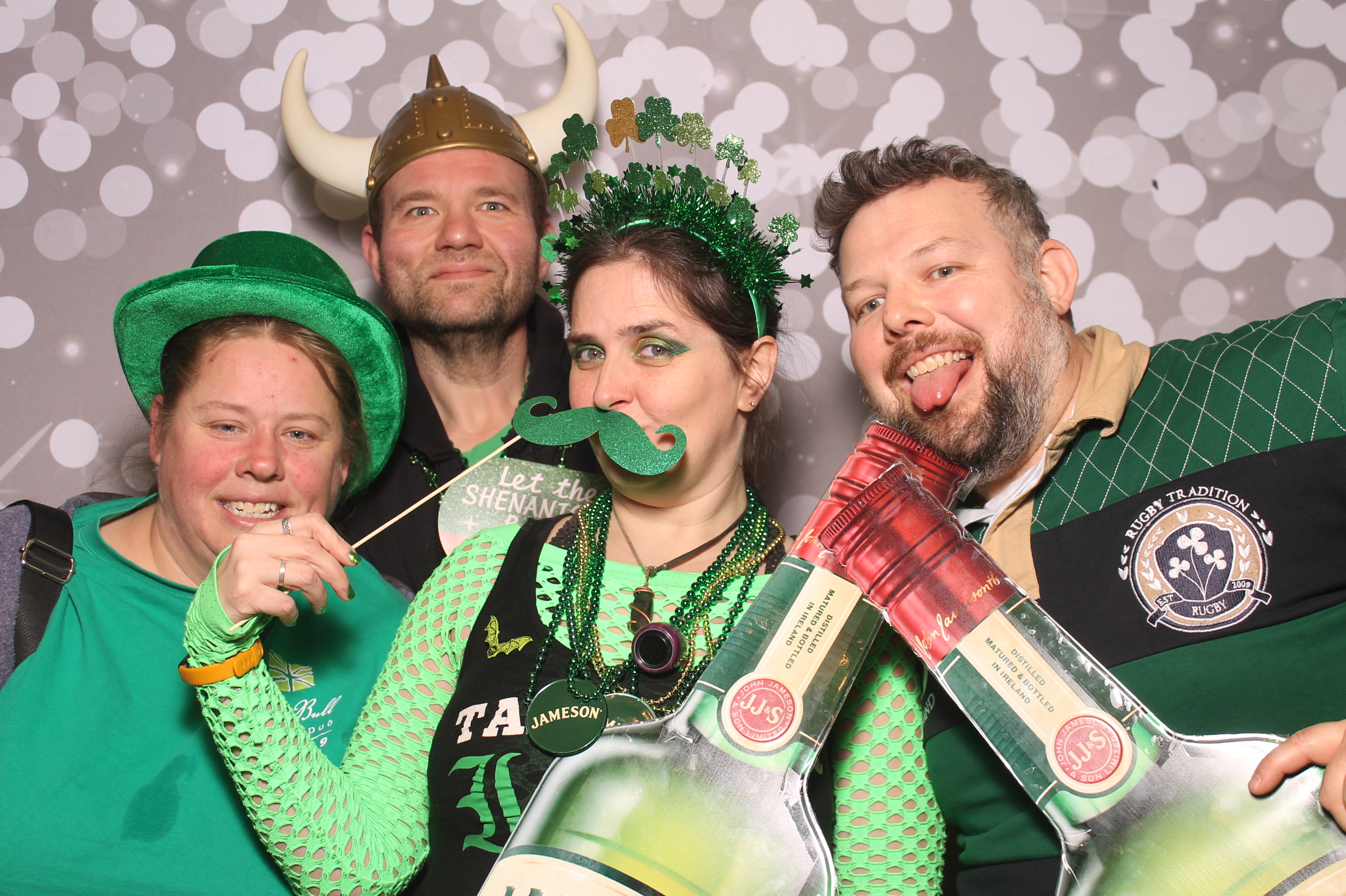 St Pattys Day at Molly Malone's | View more photos from the event at gallery.photoboothcincy.com/u/PhotoBoothCincy/St-Pattys-Day-at-Molly-Malones