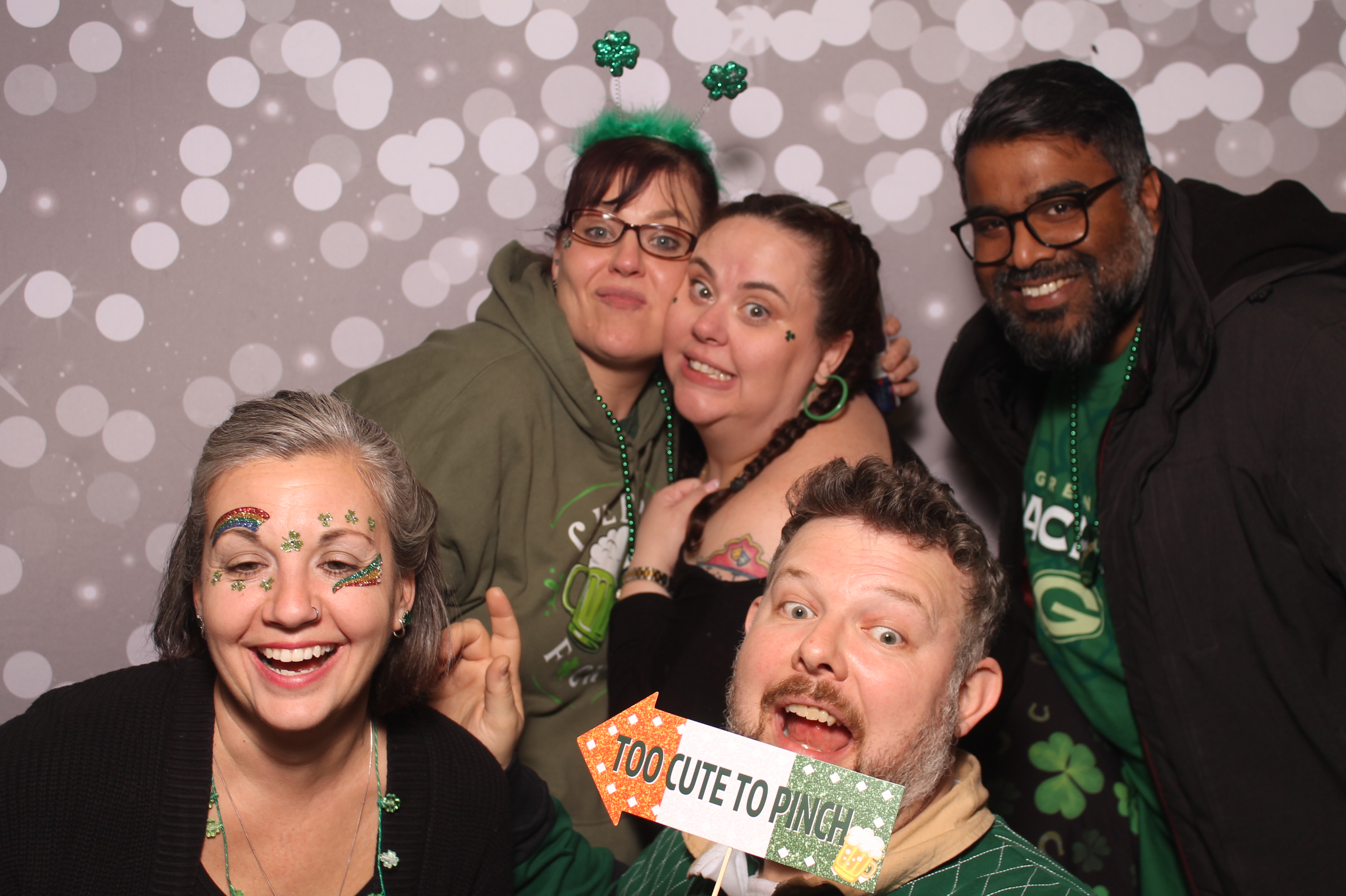 St Pattys Day at Molly Malone's | View more photos from the event at gallery.photoboothcincy.com/u/PhotoBoothCincy/St-Pattys-Day-at-Molly-Malones