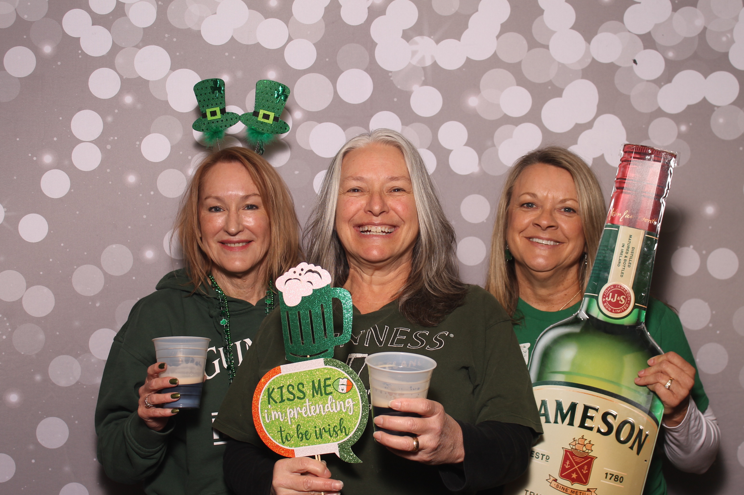 St Pattys Day at Molly Malone's | View more photos from the event at gallery.photoboothcincy.com/u/PhotoBoothCincy/St-Pattys-Day-at-Molly-Malones