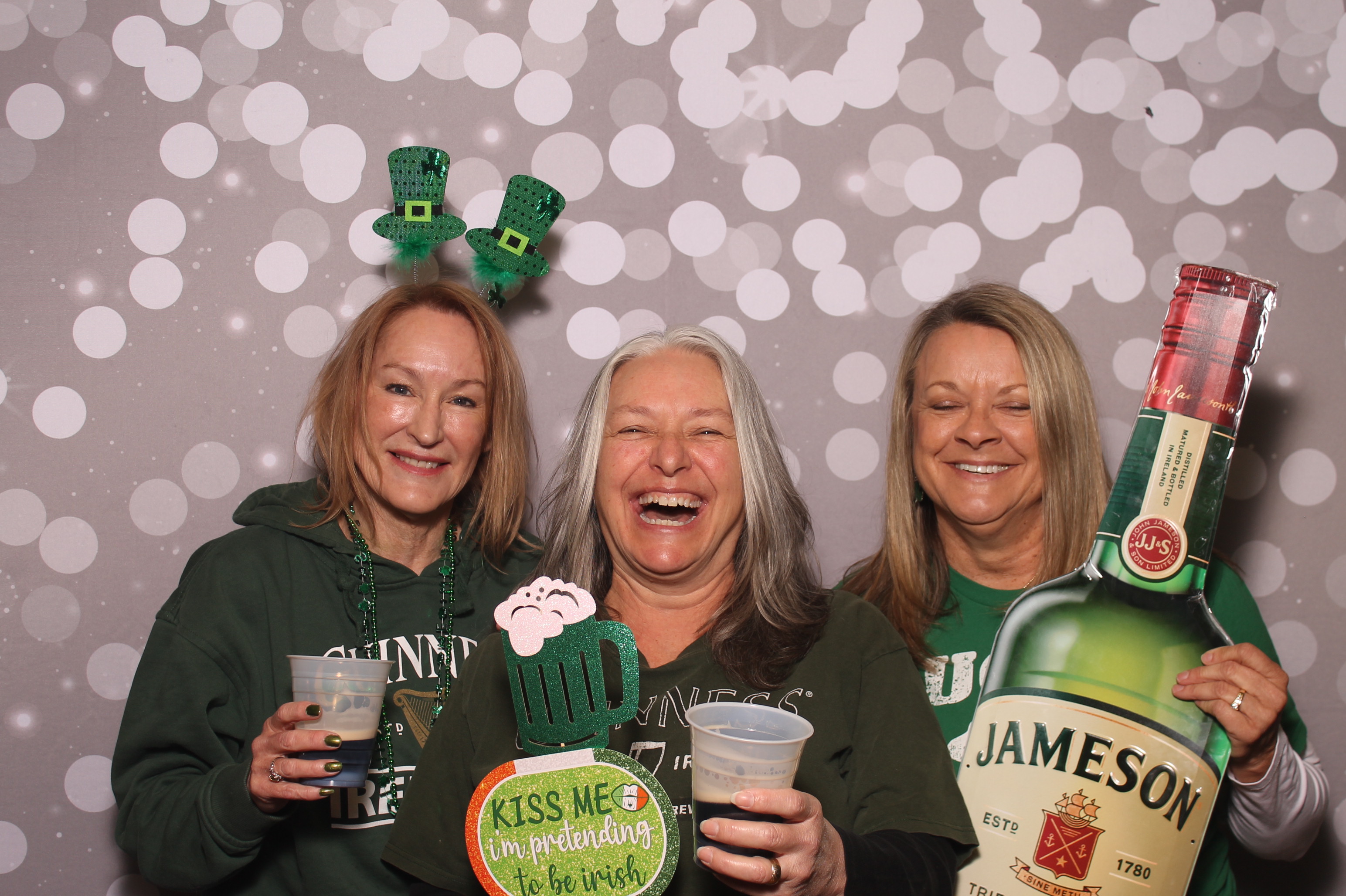 St Pattys Day at Molly Malone's | View more photos from the event at gallery.photoboothcincy.com/u/PhotoBoothCincy/St-Pattys-Day-at-Molly-Malones