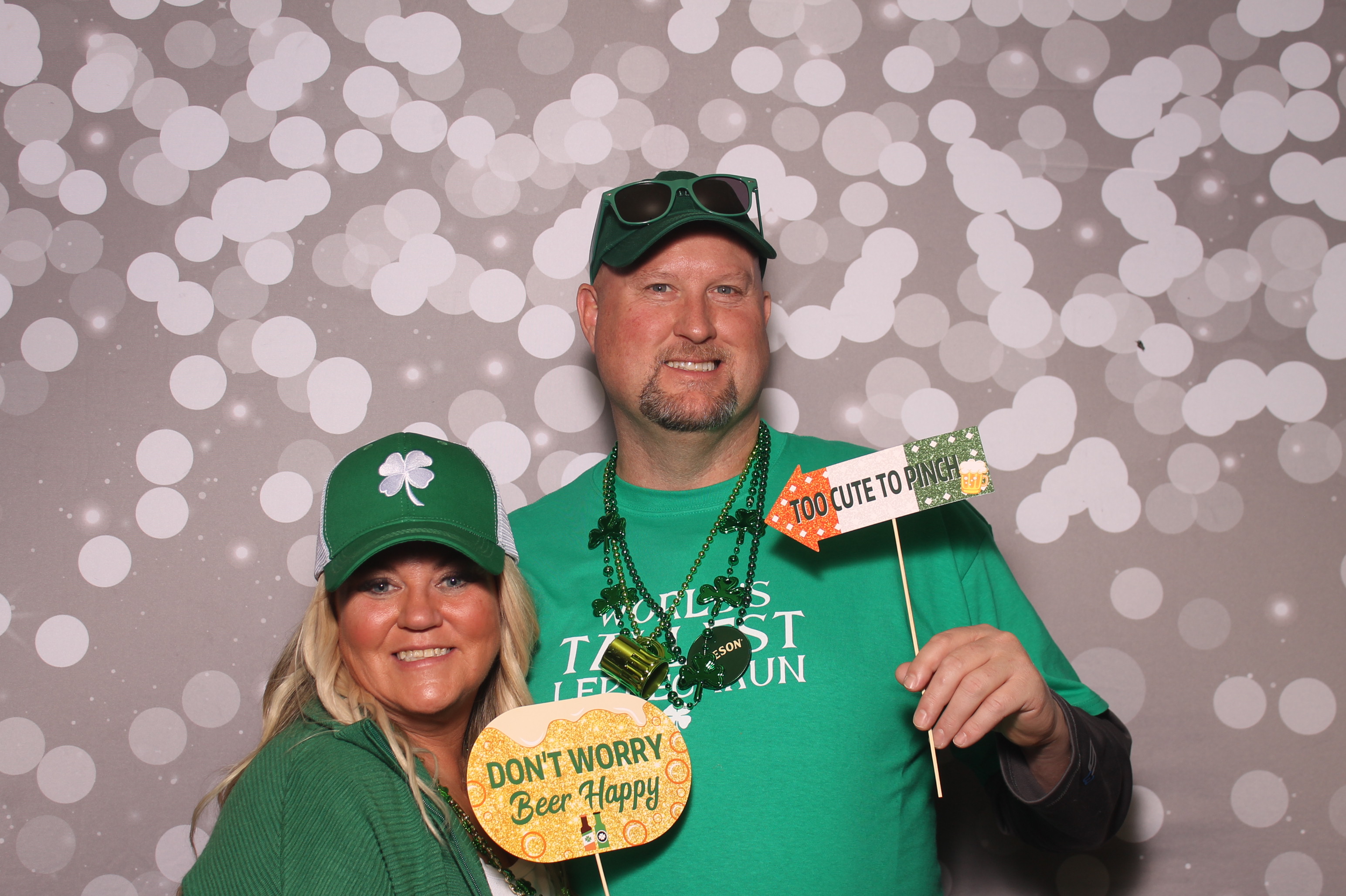 St Pattys Day at Molly Malone's | View more photos from the event at gallery.photoboothcincy.com/u/PhotoBoothCincy/St-Pattys-Day-at-Molly-Malones