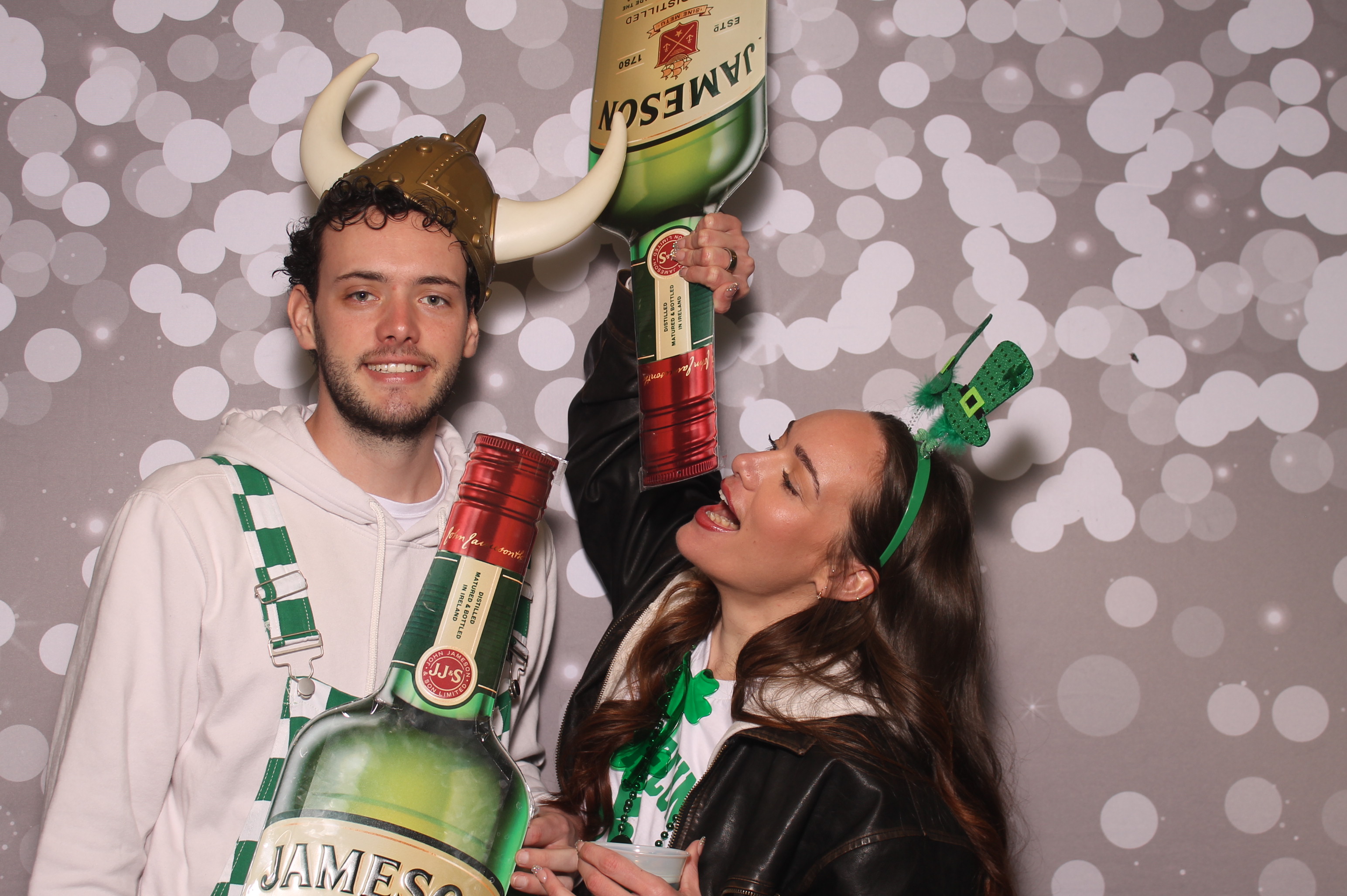 St Pattys Day at Molly Malone's | View more photos from the event at gallery.photoboothcincy.com/u/PhotoBoothCincy/St-Pattys-Day-at-Molly-Malones