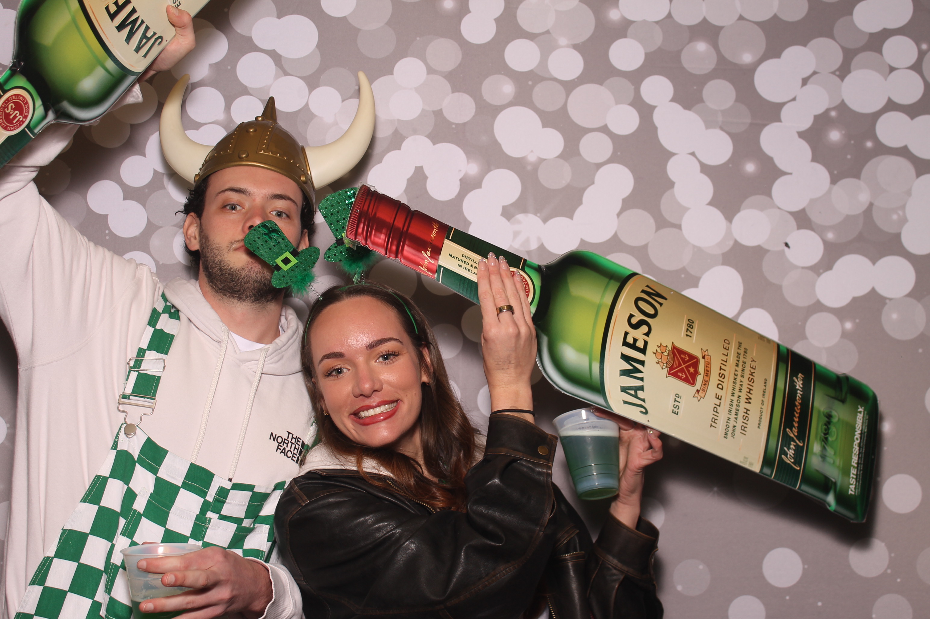 St Pattys Day at Molly Malone's | View more photos from the event at gallery.photoboothcincy.com/u/PhotoBoothCincy/St-Pattys-Day-at-Molly-Malones