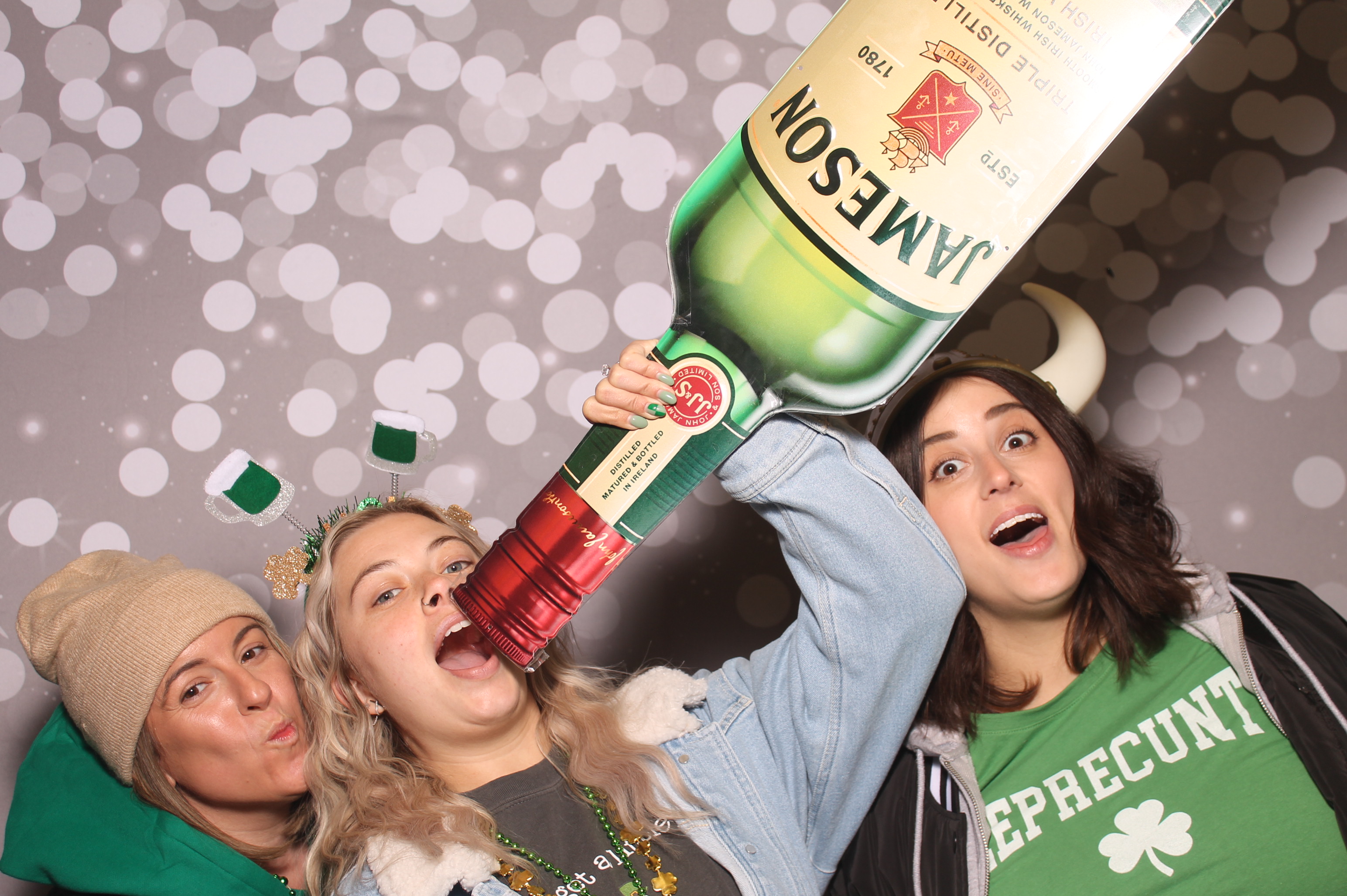 St Pattys Day at Molly Malone's | View more photos from the event at gallery.photoboothcincy.com/u/PhotoBoothCincy/St-Pattys-Day-at-Molly-Malones