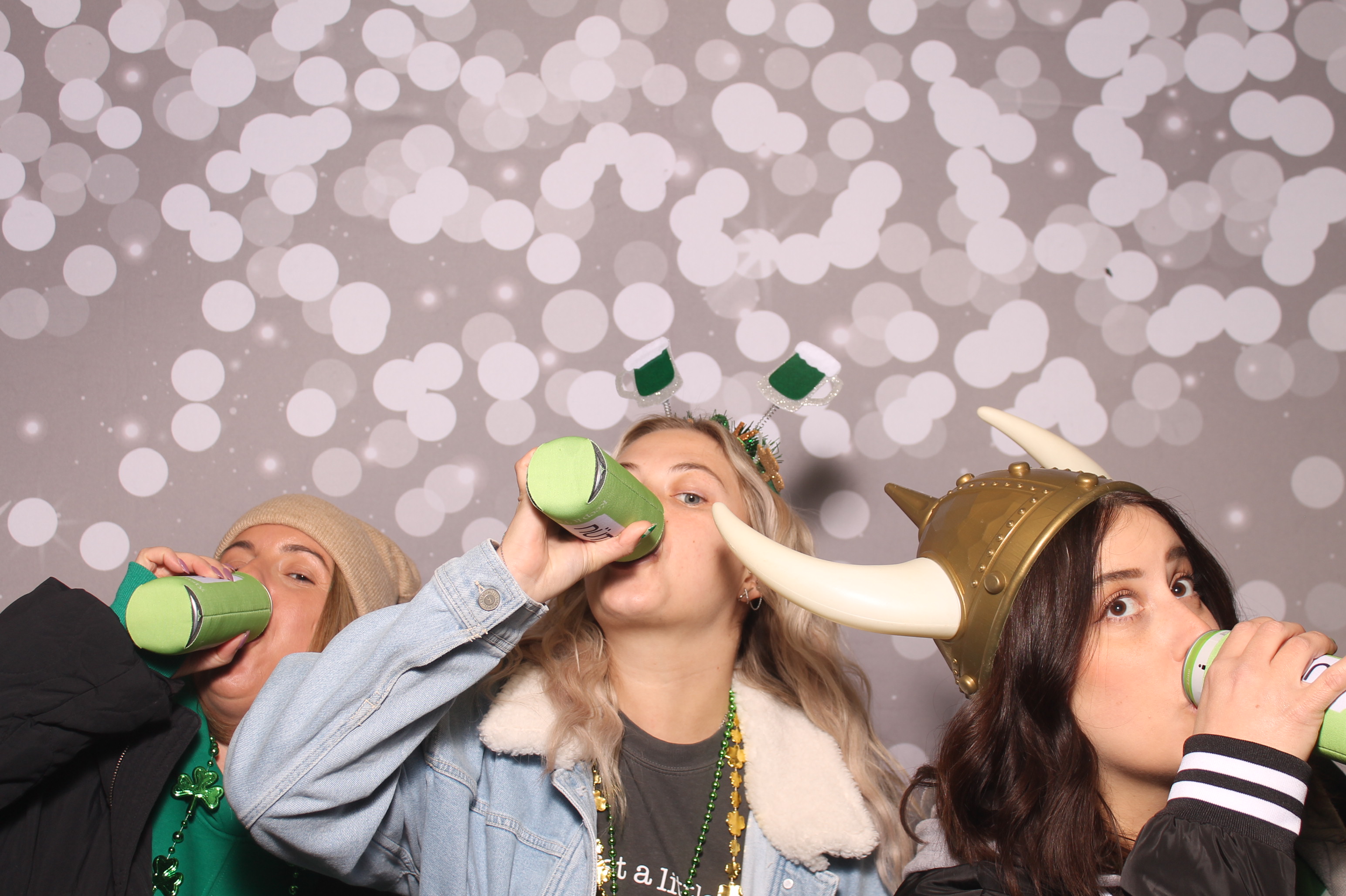 St Pattys Day at Molly Malone's | View more photos from the event at gallery.photoboothcincy.com/u/PhotoBoothCincy/St-Pattys-Day-at-Molly-Malones