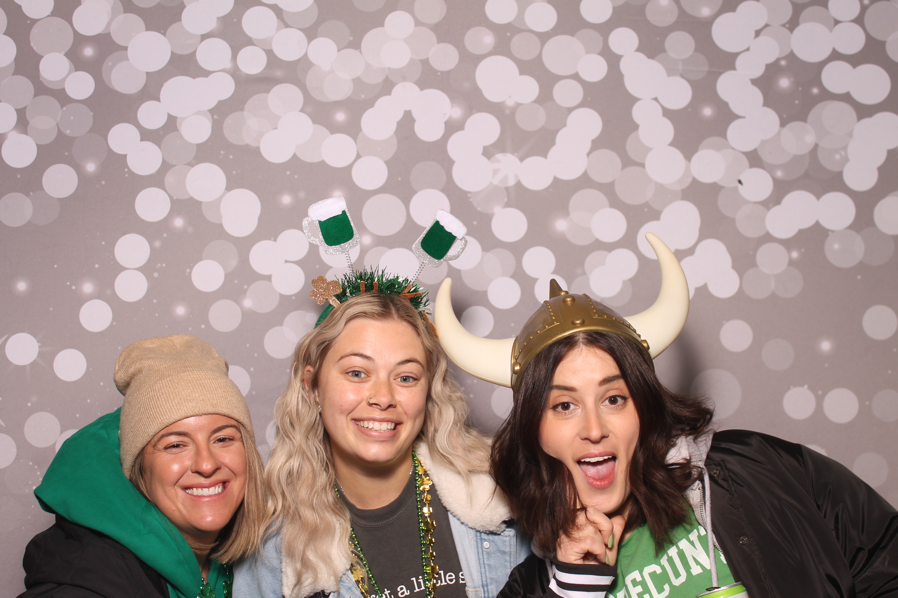 St Pattys Day at Molly Malone's | View more photos from the event at gallery.photoboothcincy.com/u/PhotoBoothCincy/St-Pattys-Day-at-Molly-Malones