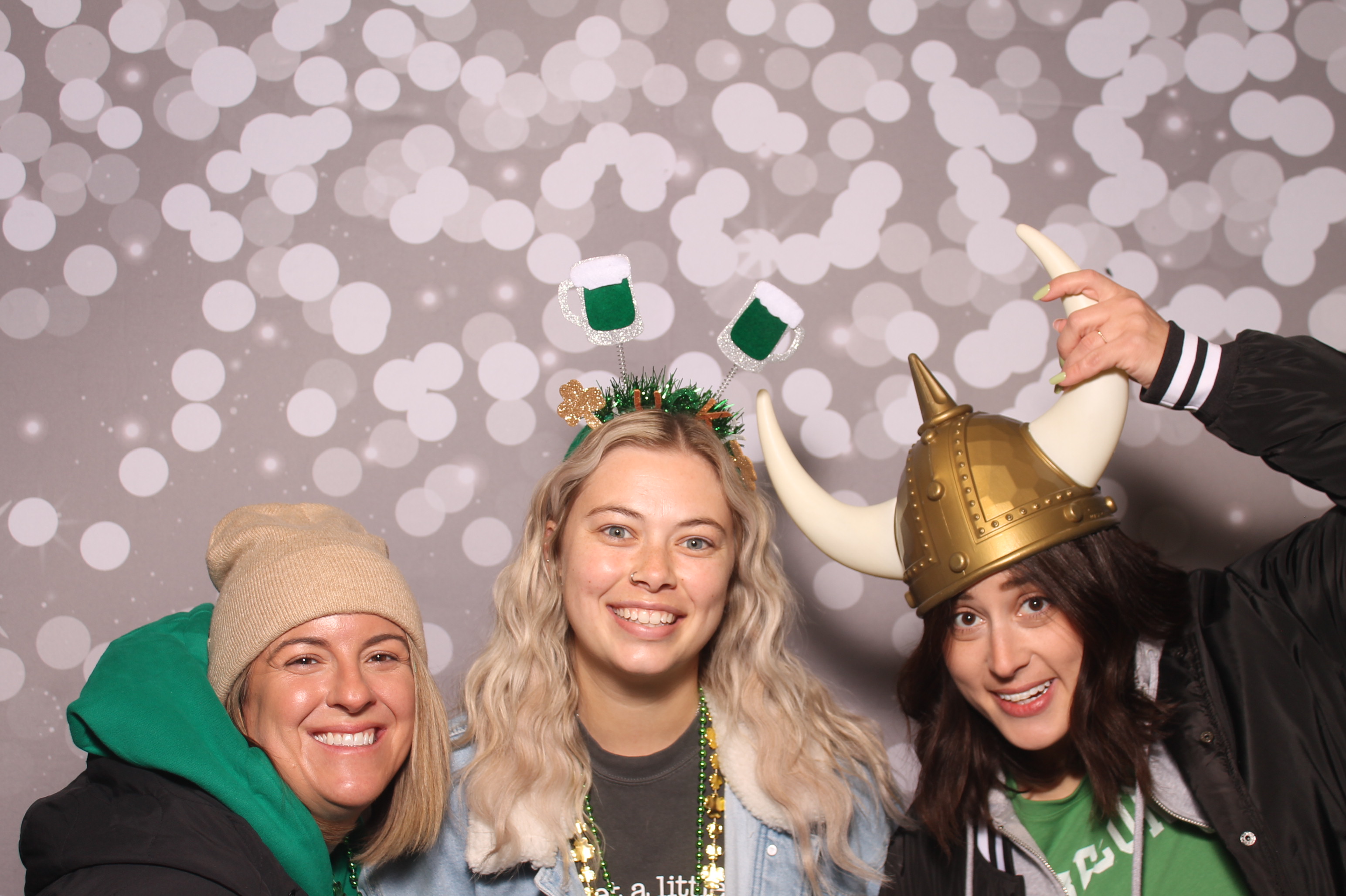 St Pattys Day at Molly Malone's | View more photos from the event at gallery.photoboothcincy.com/u/PhotoBoothCincy/St-Pattys-Day-at-Molly-Malones
