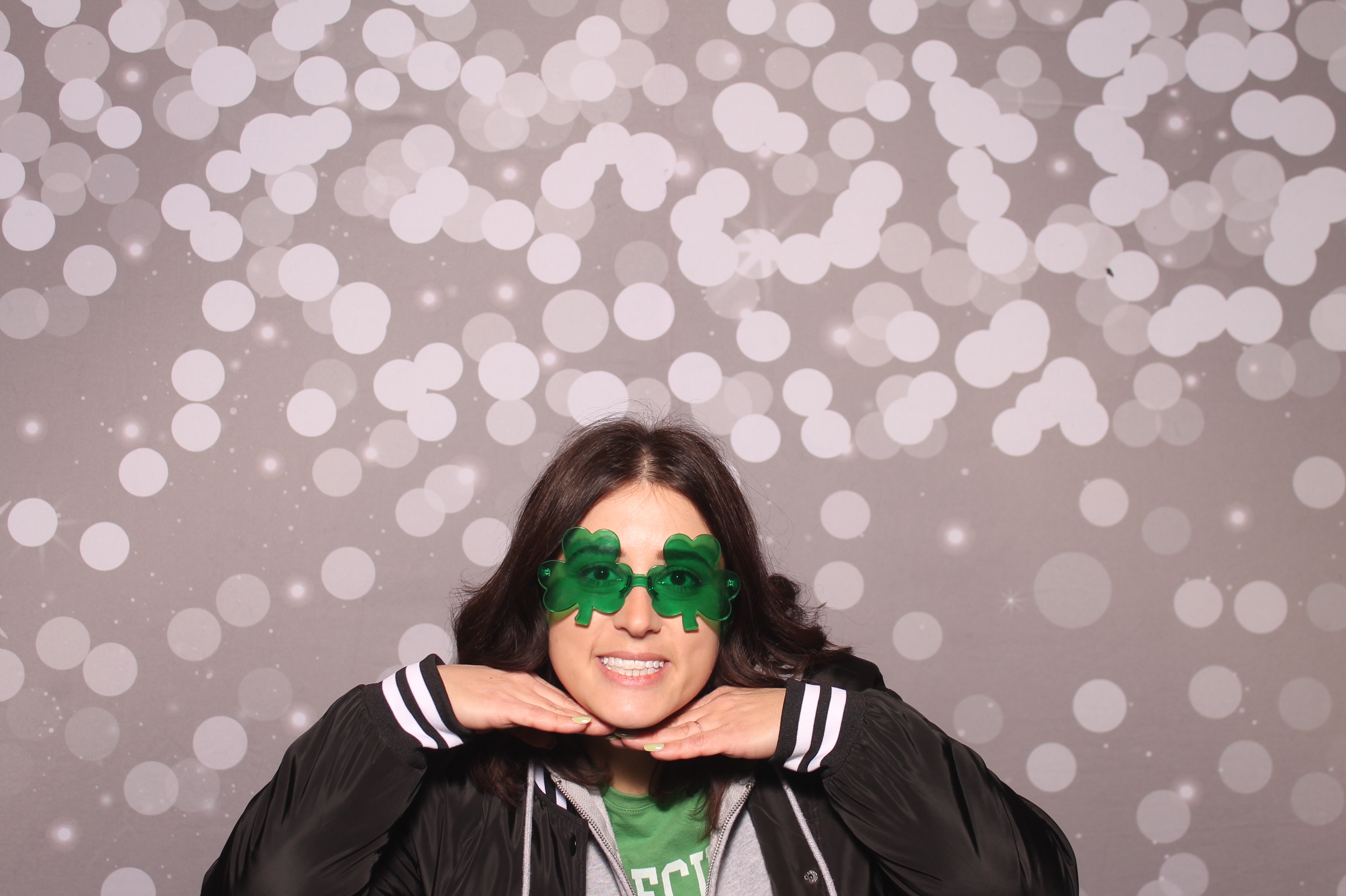 St Pattys Day at Molly Malone's | View more photos from the event at gallery.photoboothcincy.com/u/PhotoBoothCincy/St-Pattys-Day-at-Molly-Malones