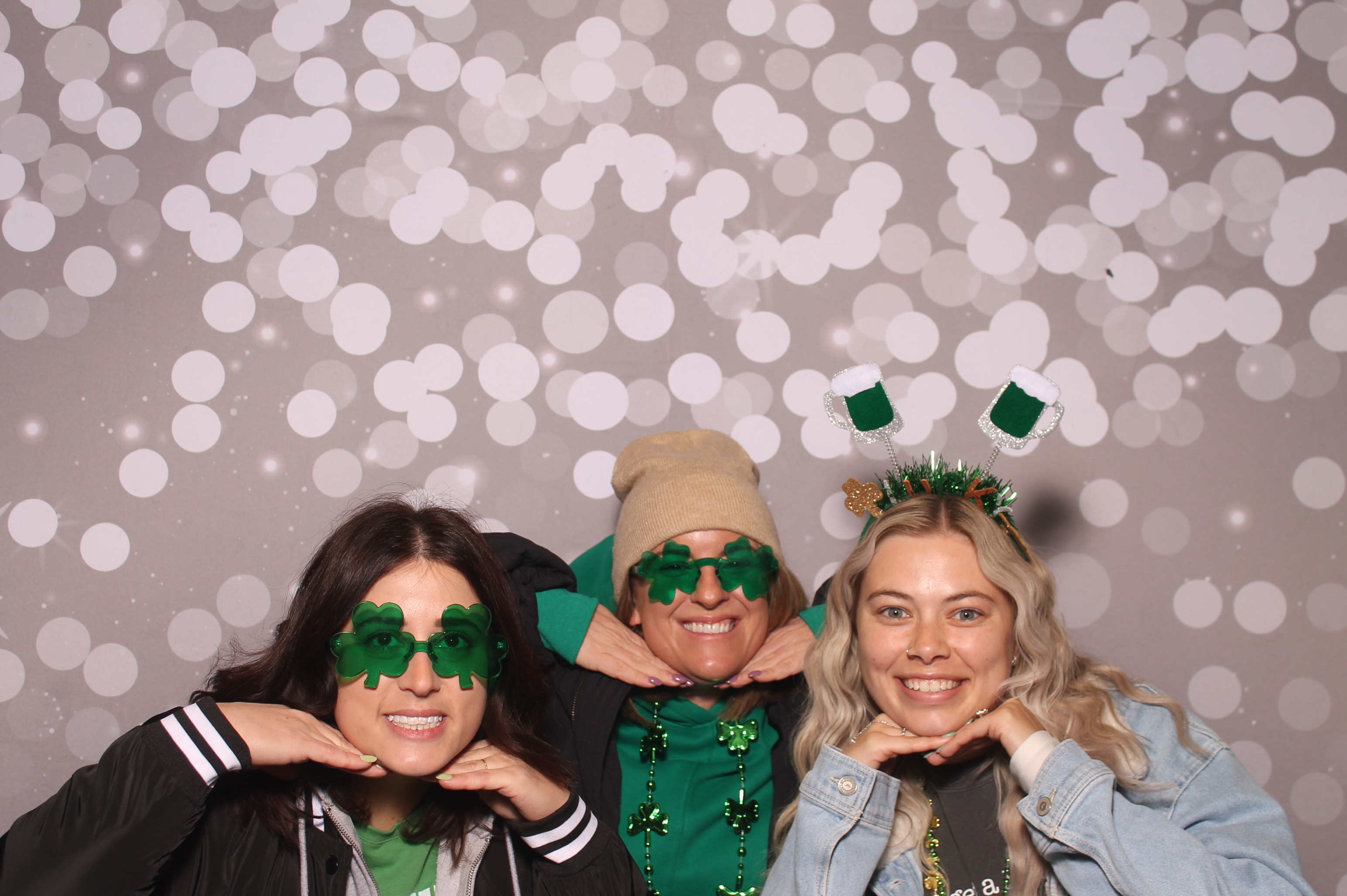 St Pattys Day at Molly Malone's | View more photos from the event at gallery.photoboothcincy.com/u/PhotoBoothCincy/St-Pattys-Day-at-Molly-Malones