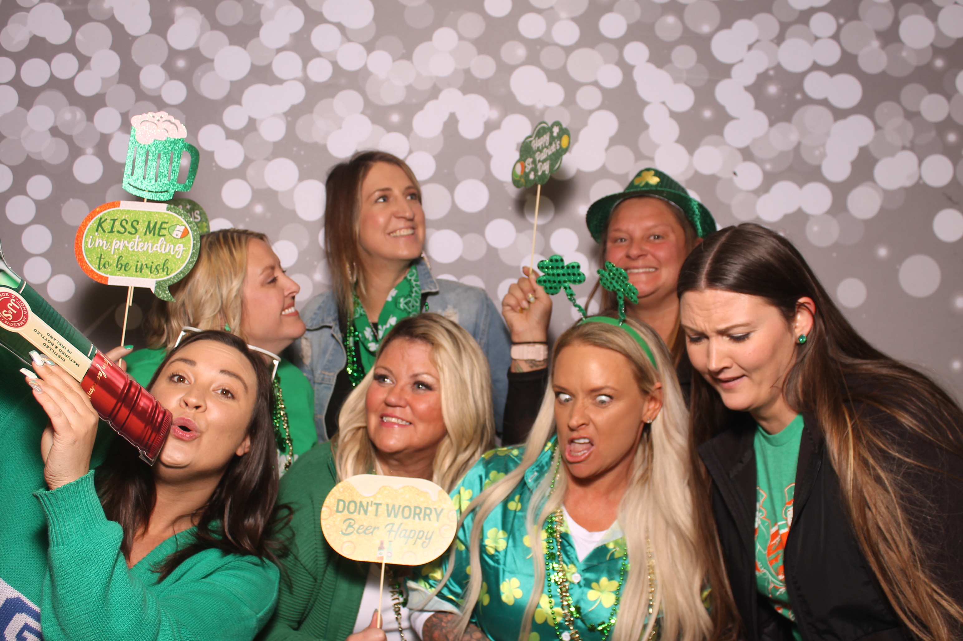 St Pattys Day at Molly Malone's | View more photos from the event at gallery.photoboothcincy.com/u/PhotoBoothCincy/St-Pattys-Day-at-Molly-Malones