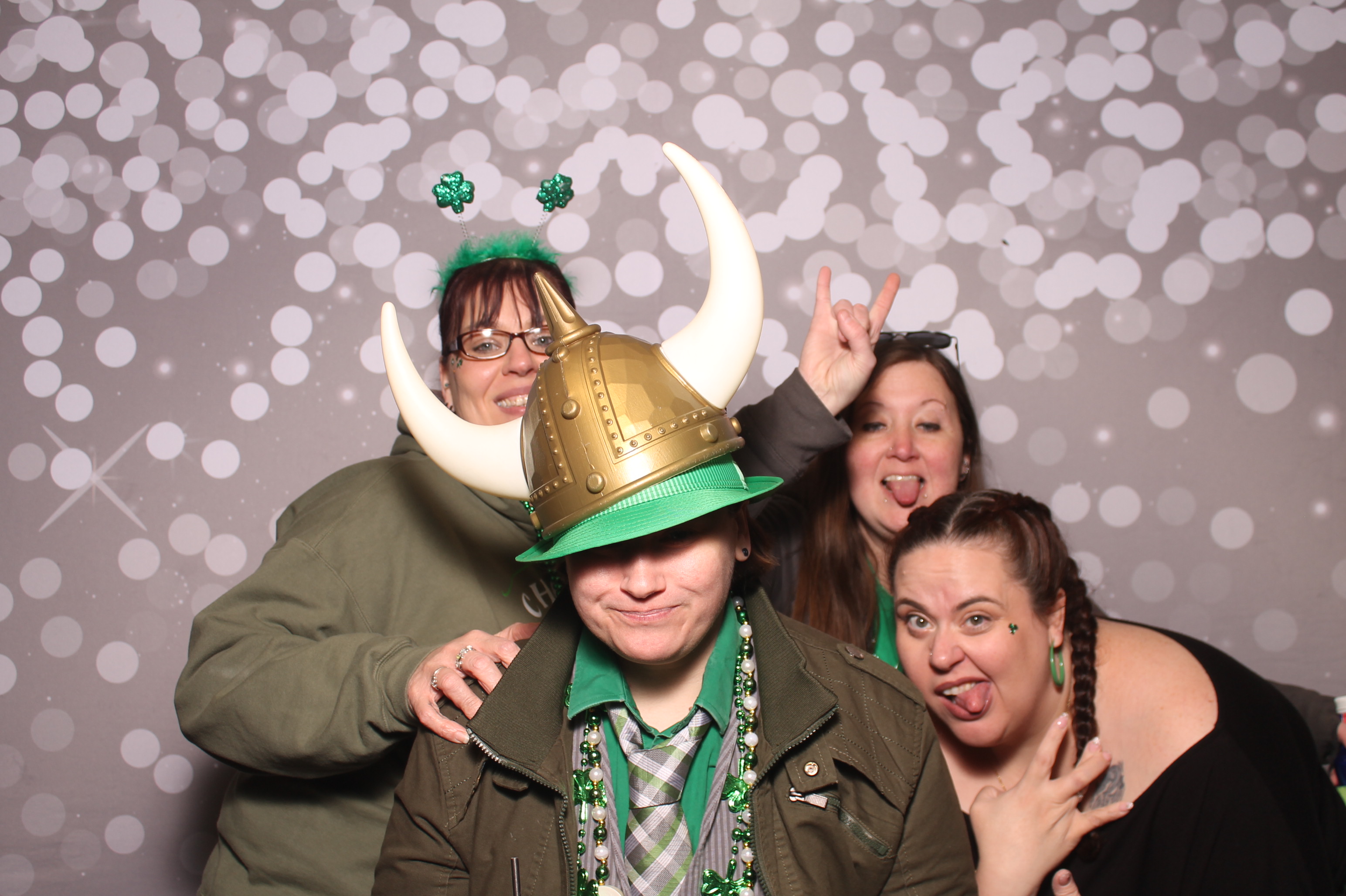 St Pattys Day at Molly Malone's | View more photos from the event at gallery.photoboothcincy.com/u/PhotoBoothCincy/St-Pattys-Day-at-Molly-Malones