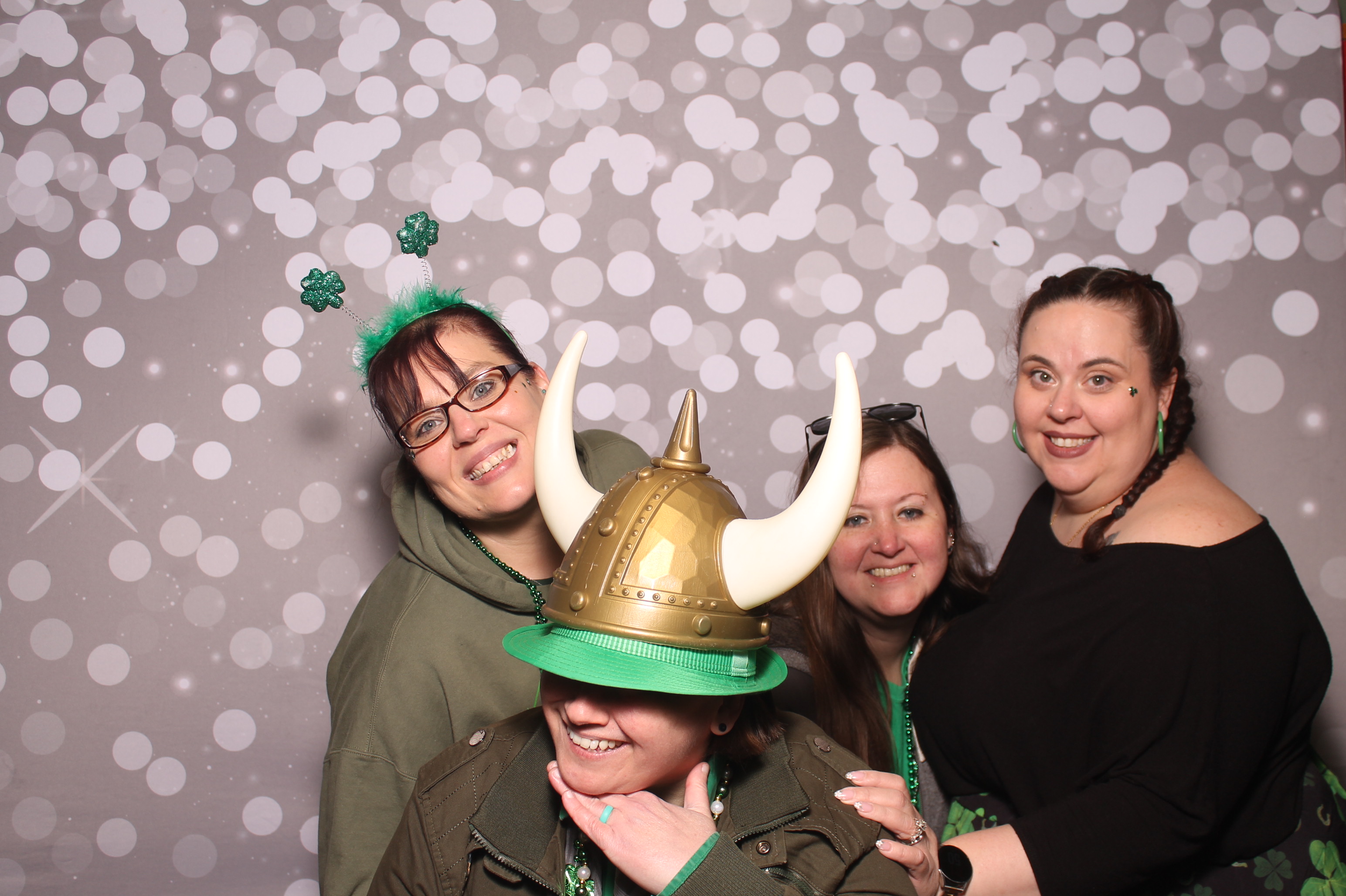 St Pattys Day at Molly Malone's | View more photos from the event at gallery.photoboothcincy.com/u/PhotoBoothCincy/St-Pattys-Day-at-Molly-Malones