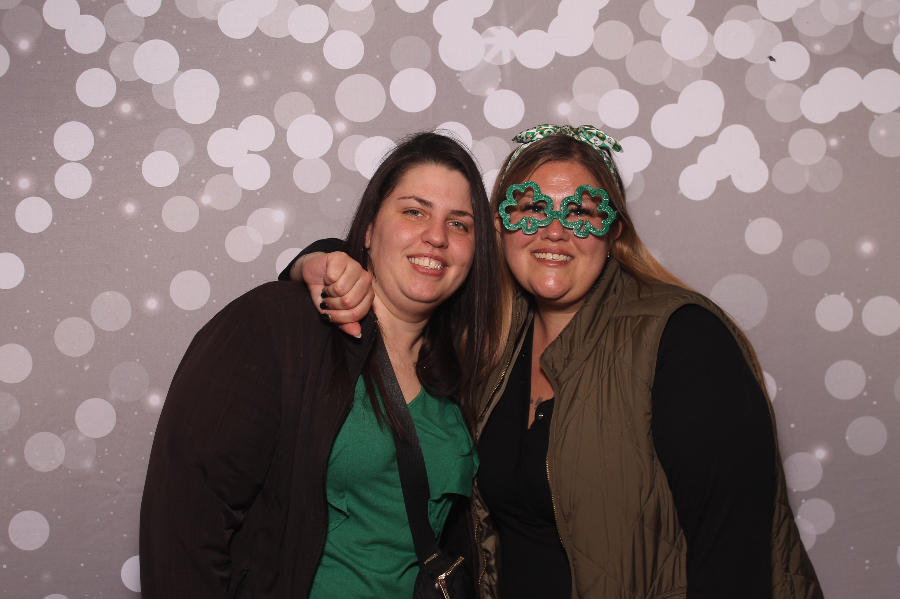 St Pattys Day at Molly Malone's | View more photos from the event at gallery.photoboothcincy.com/u/PhotoBoothCincy/St-Pattys-Day-at-Molly-Malones