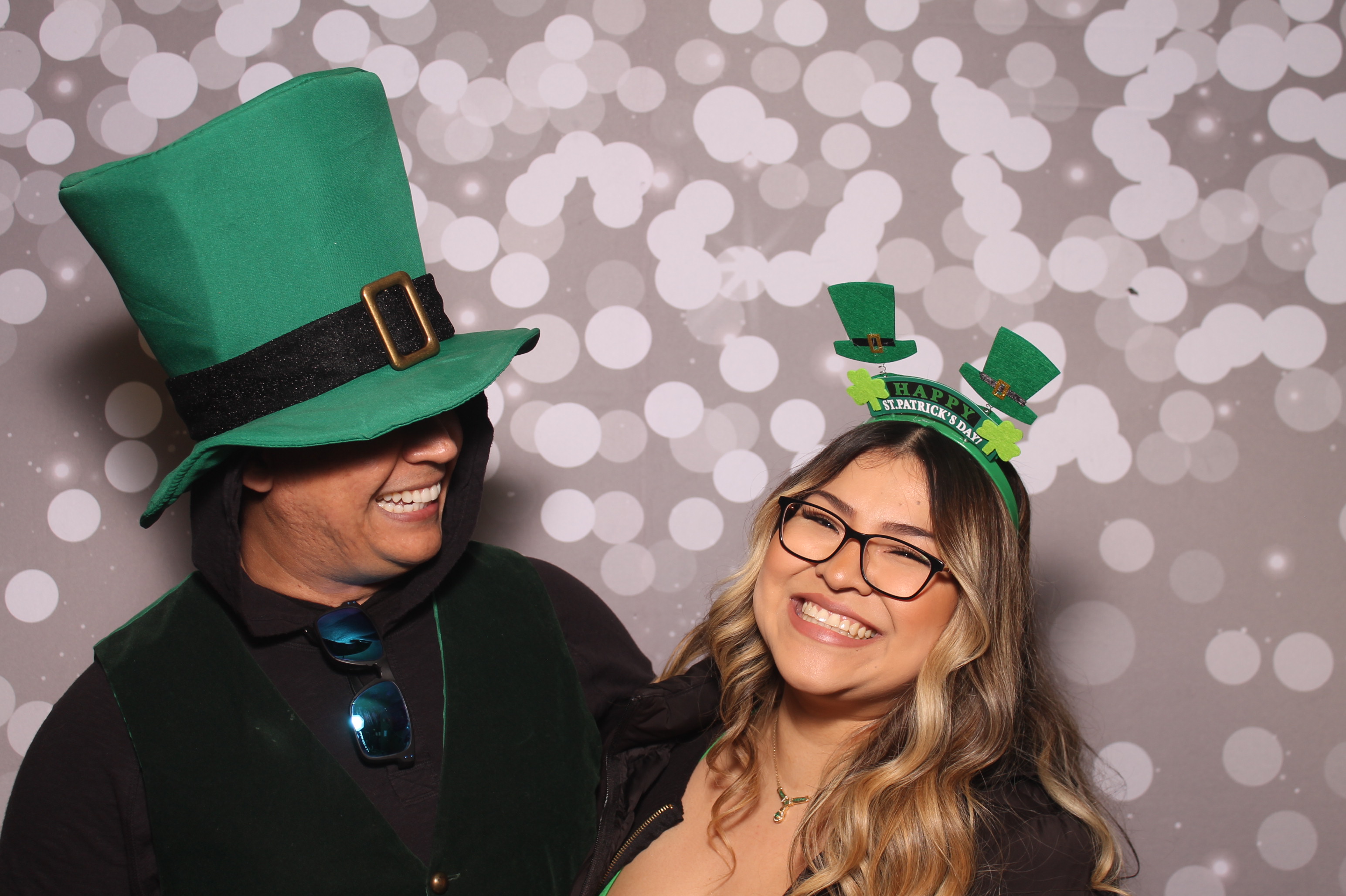 St Pattys Day at Molly Malone's | View more photos from the event at gallery.photoboothcincy.com/u/PhotoBoothCincy/St-Pattys-Day-at-Molly-Malones