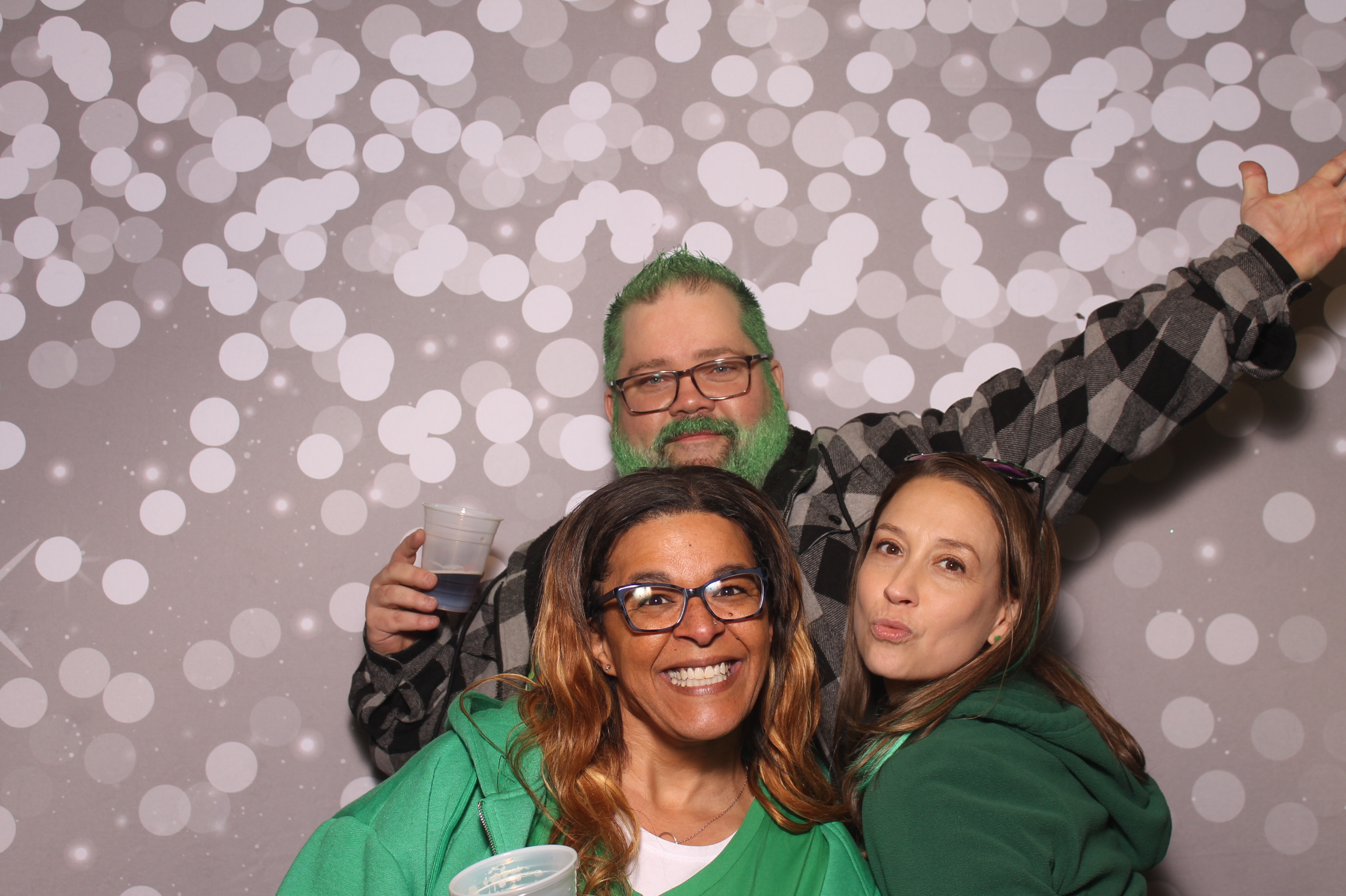 St Pattys Day at Molly Malone's | View more photos from the event at gallery.photoboothcincy.com/u/PhotoBoothCincy/St-Pattys-Day-at-Molly-Malones