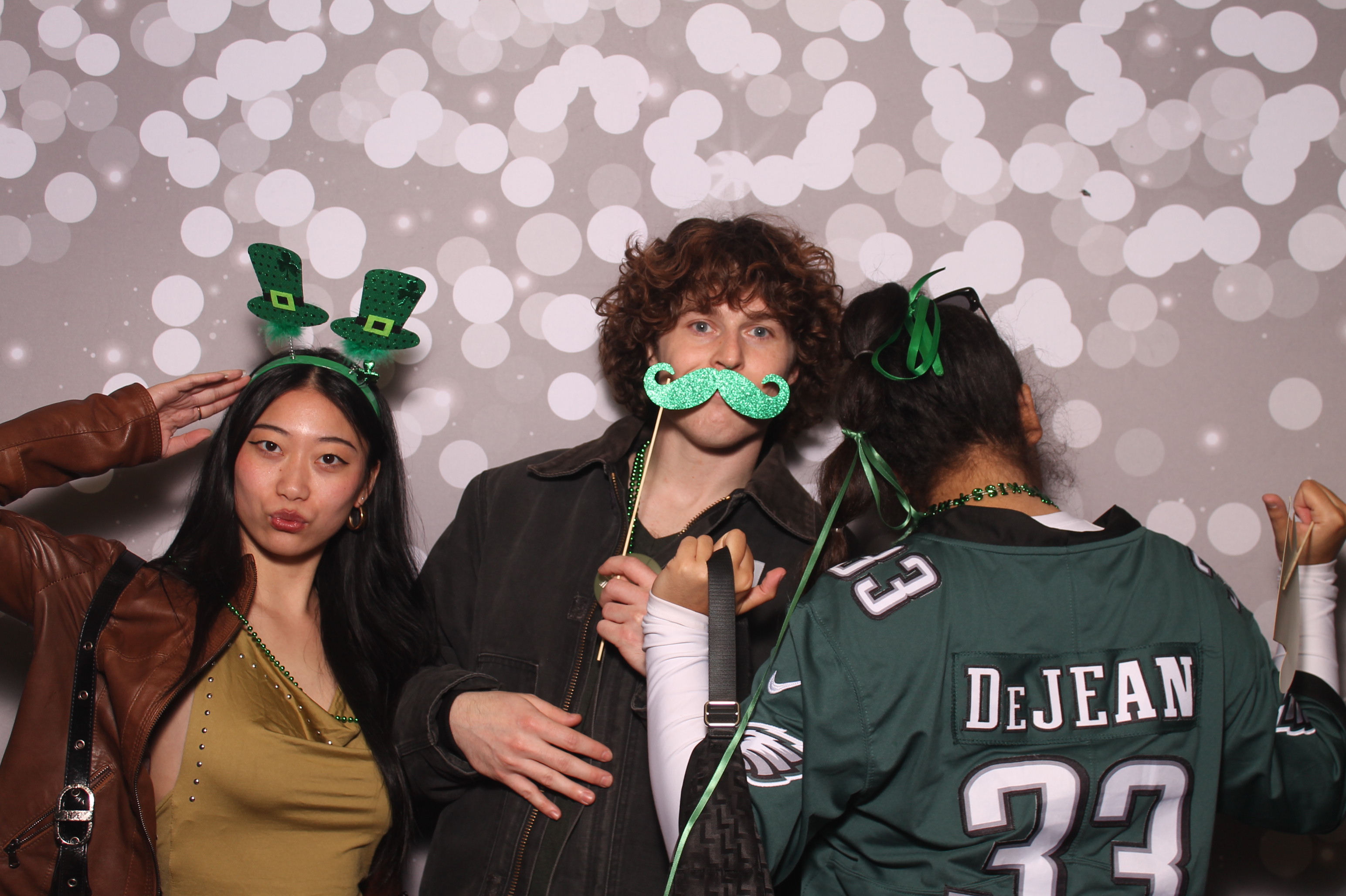 St Pattys Day at Molly Malone's | View more photos from the event at gallery.photoboothcincy.com/u/PhotoBoothCincy/St-Pattys-Day-at-Molly-Malones