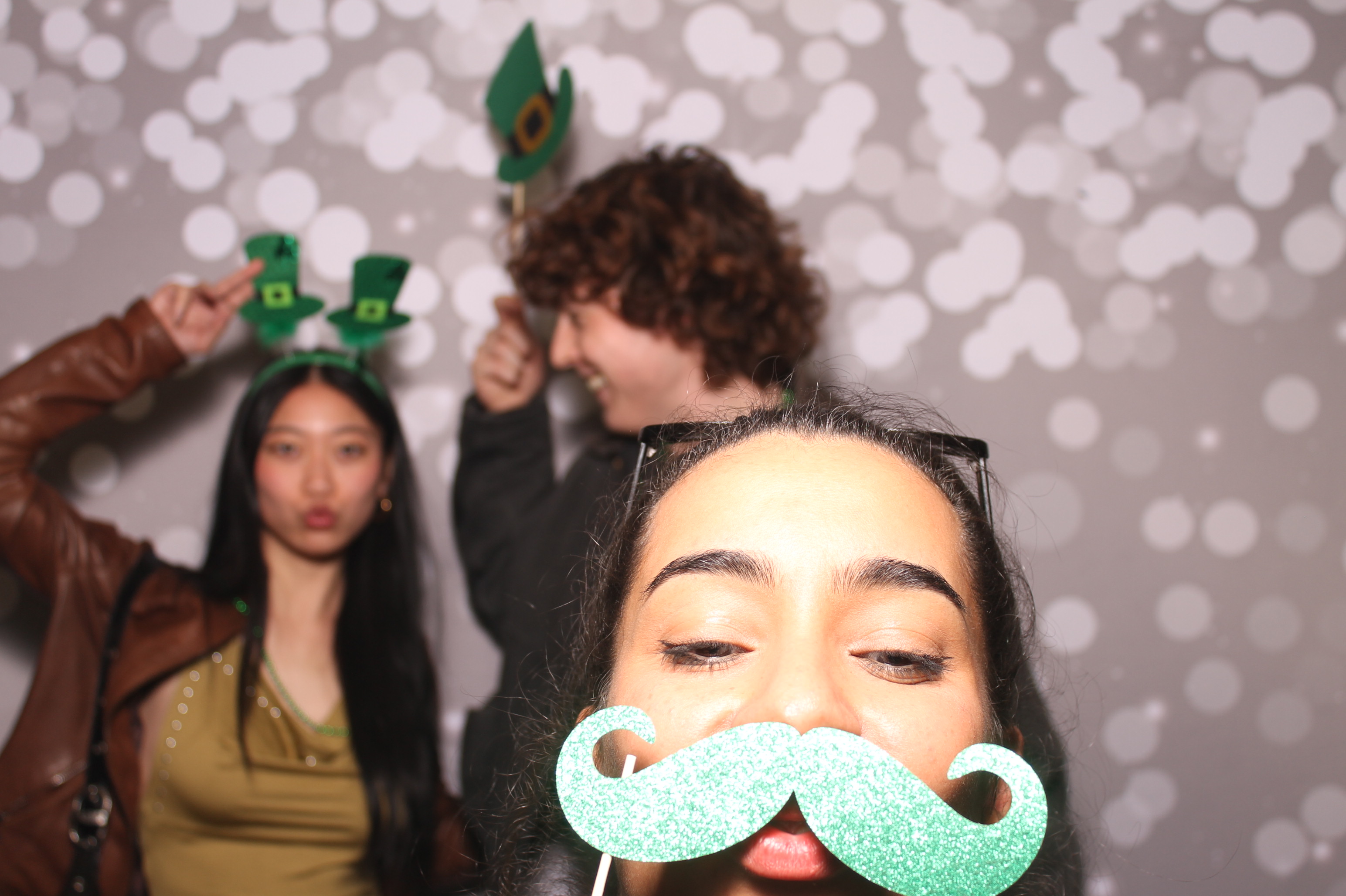 St Pattys Day at Molly Malone's | View more photos from the event at gallery.photoboothcincy.com/u/PhotoBoothCincy/St-Pattys-Day-at-Molly-Malones