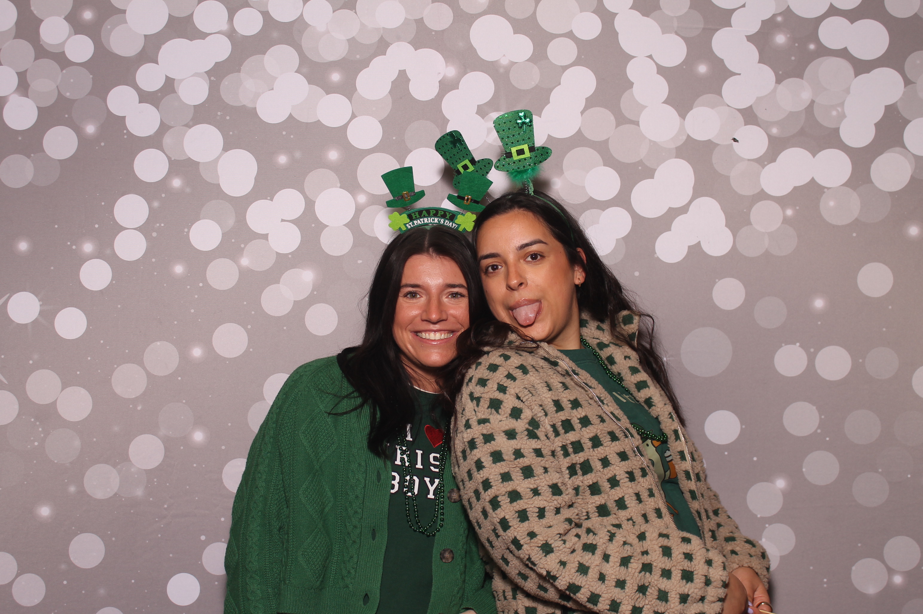 St Pattys Day at Molly Malone's | View more photos from the event at gallery.photoboothcincy.com/u/PhotoBoothCincy/St-Pattys-Day-at-Molly-Malones