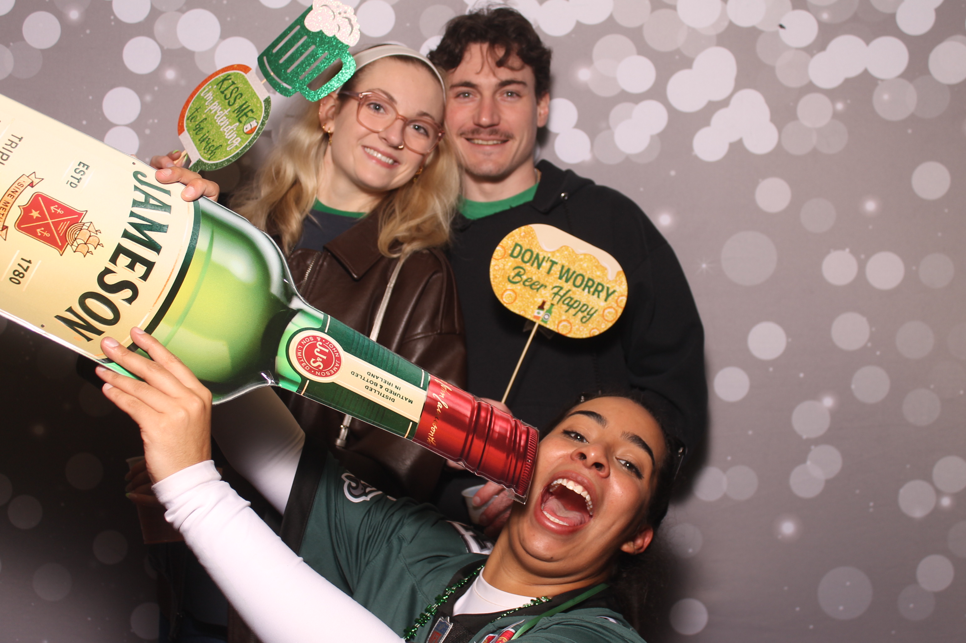 St Pattys Day at Molly Malone's | View more photos from the event at gallery.photoboothcincy.com/u/PhotoBoothCincy/St-Pattys-Day-at-Molly-Malones