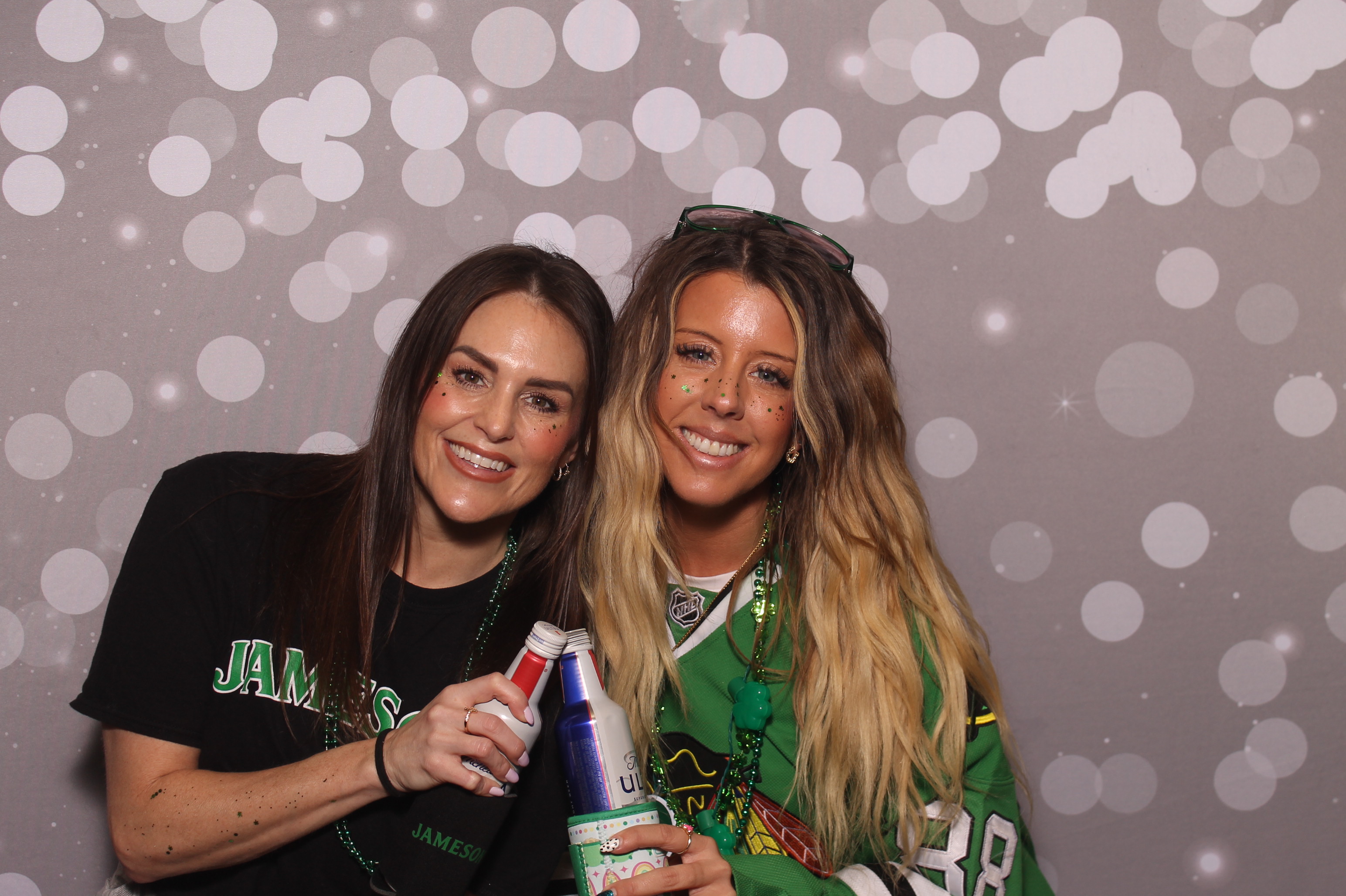 St Pattys Day at Molly Malone's | View more photos from the event at gallery.photoboothcincy.com/u/PhotoBoothCincy/St-Pattys-Day-at-Molly-Malones