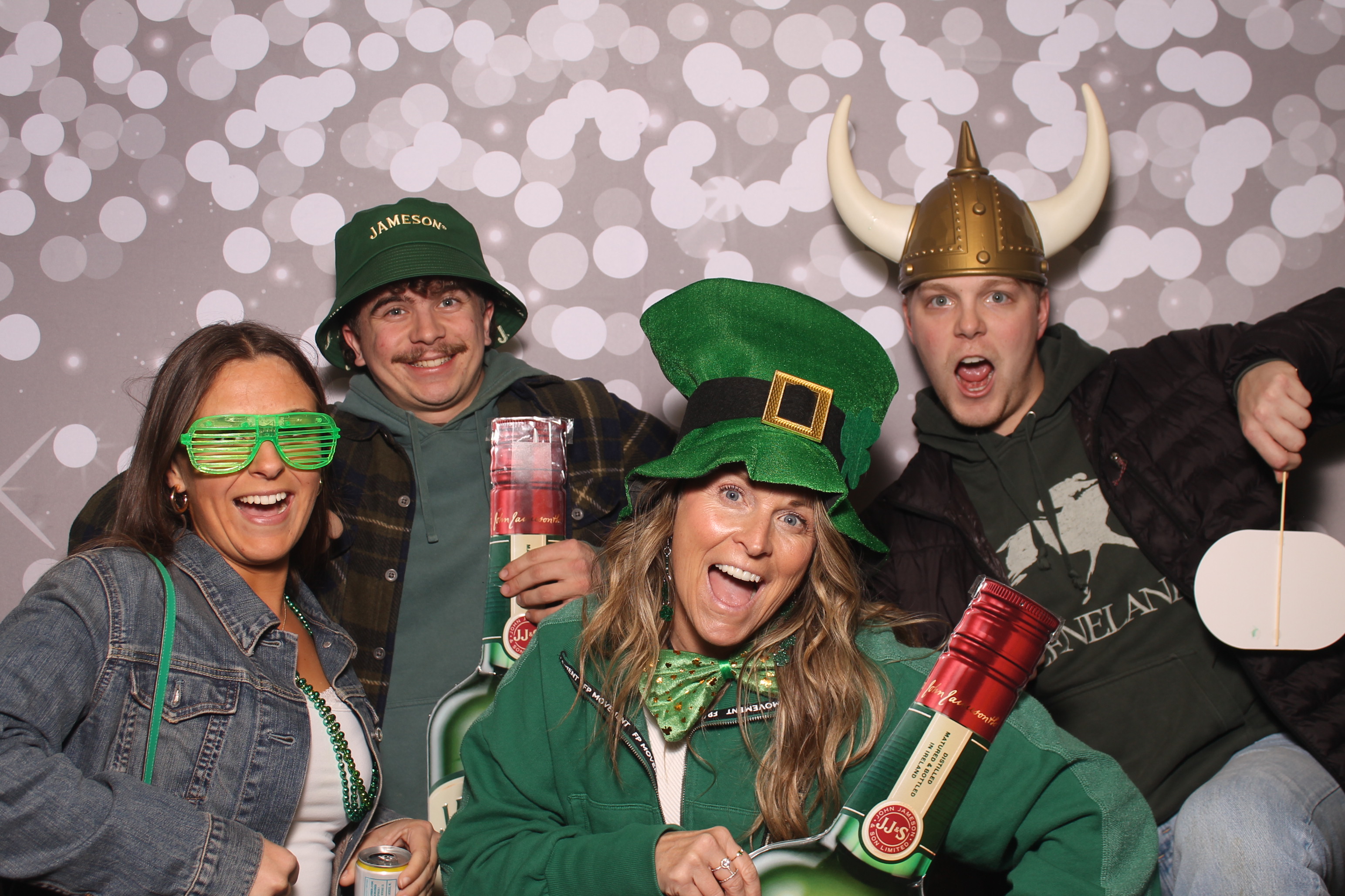 St Pattys Day at Molly Malone's | View more photos from the event at gallery.photoboothcincy.com/u/PhotoBoothCincy/St-Pattys-Day-at-Molly-Malones