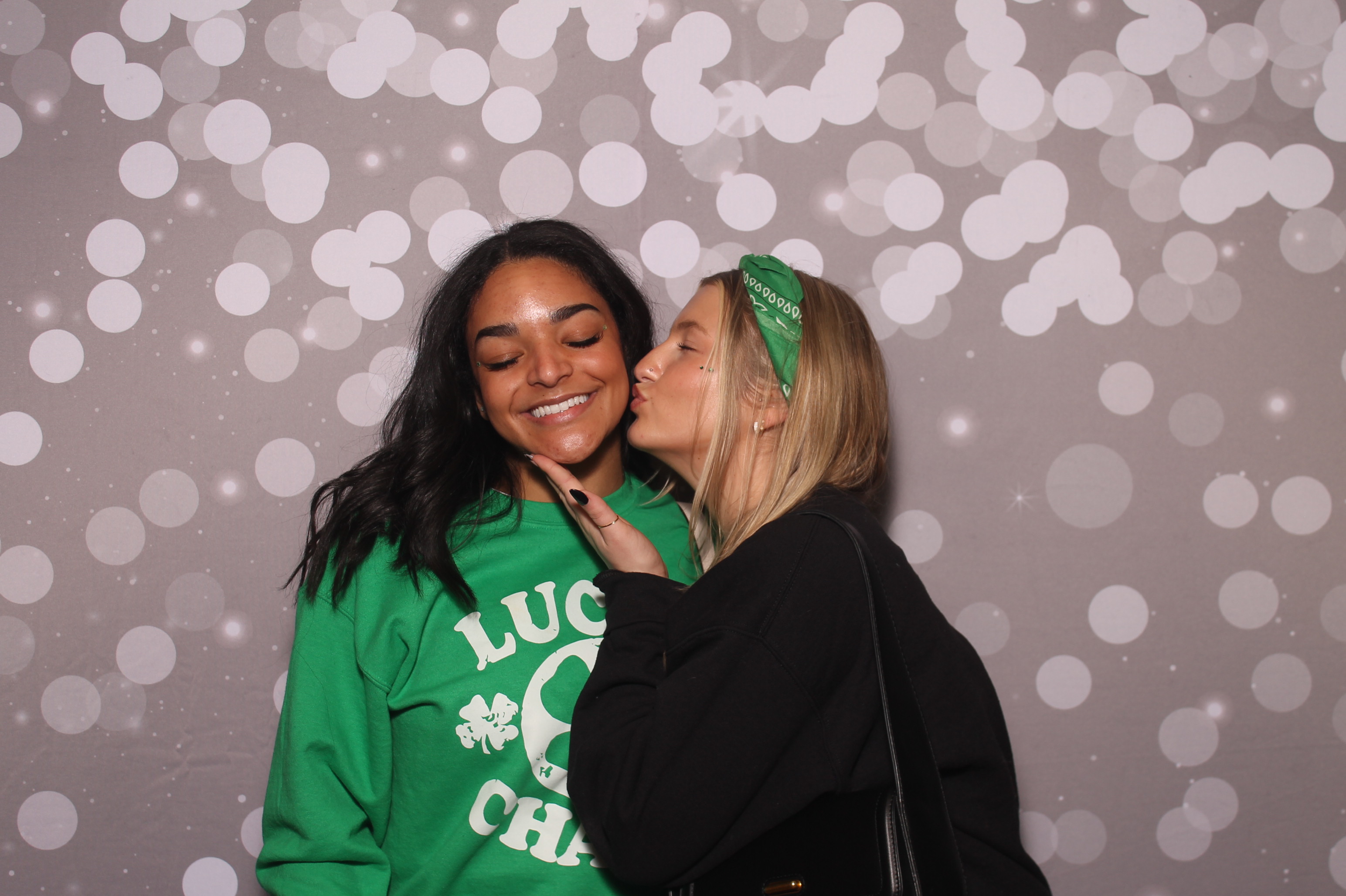 St Pattys Day at Molly Malone's | View more photos from the event at gallery.photoboothcincy.com/u/PhotoBoothCincy/St-Pattys-Day-at-Molly-Malones