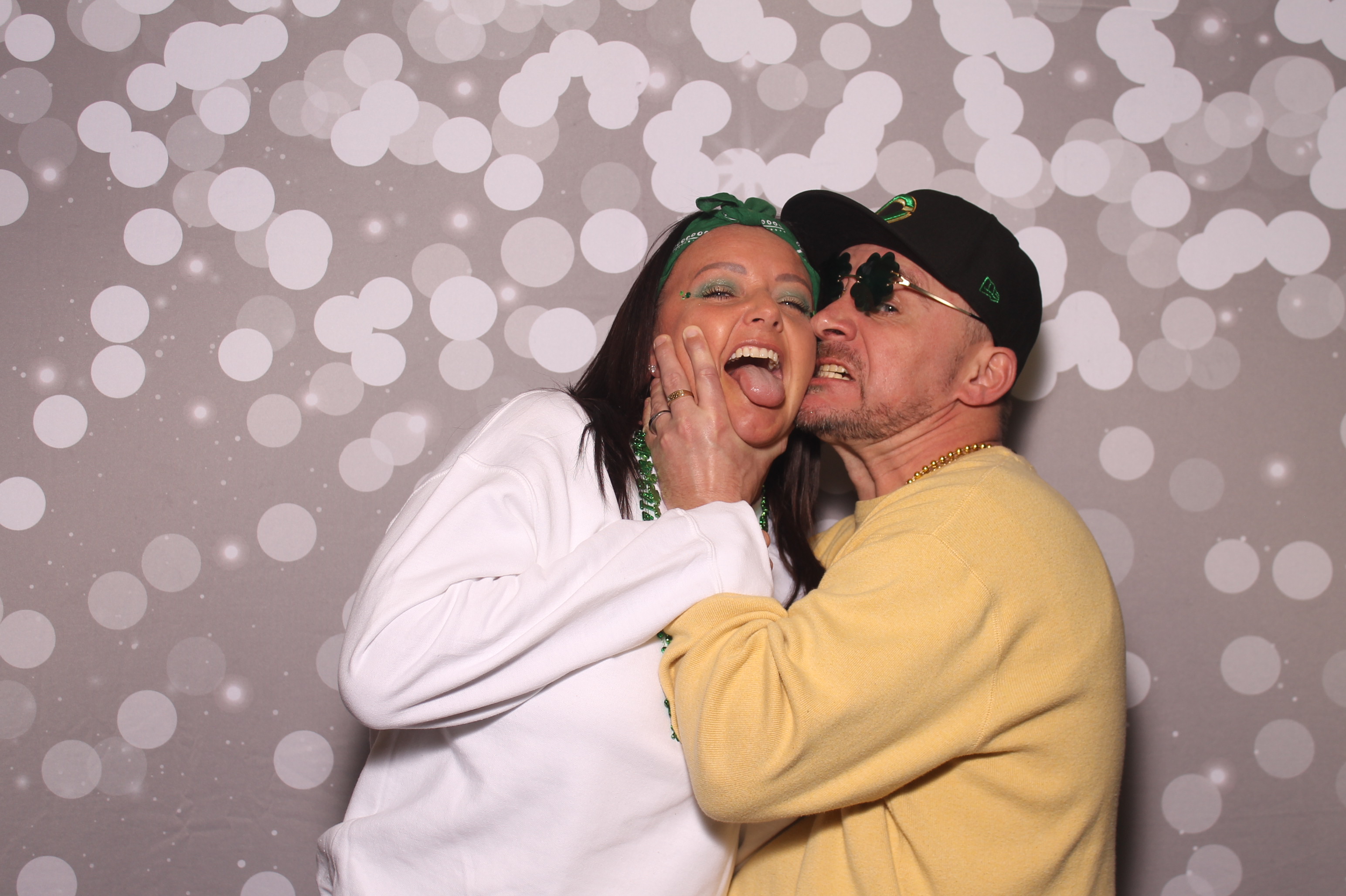 St Pattys Day at Molly Malone's | View more photos from the event at gallery.photoboothcincy.com/u/PhotoBoothCincy/St-Pattys-Day-at-Molly-Malones