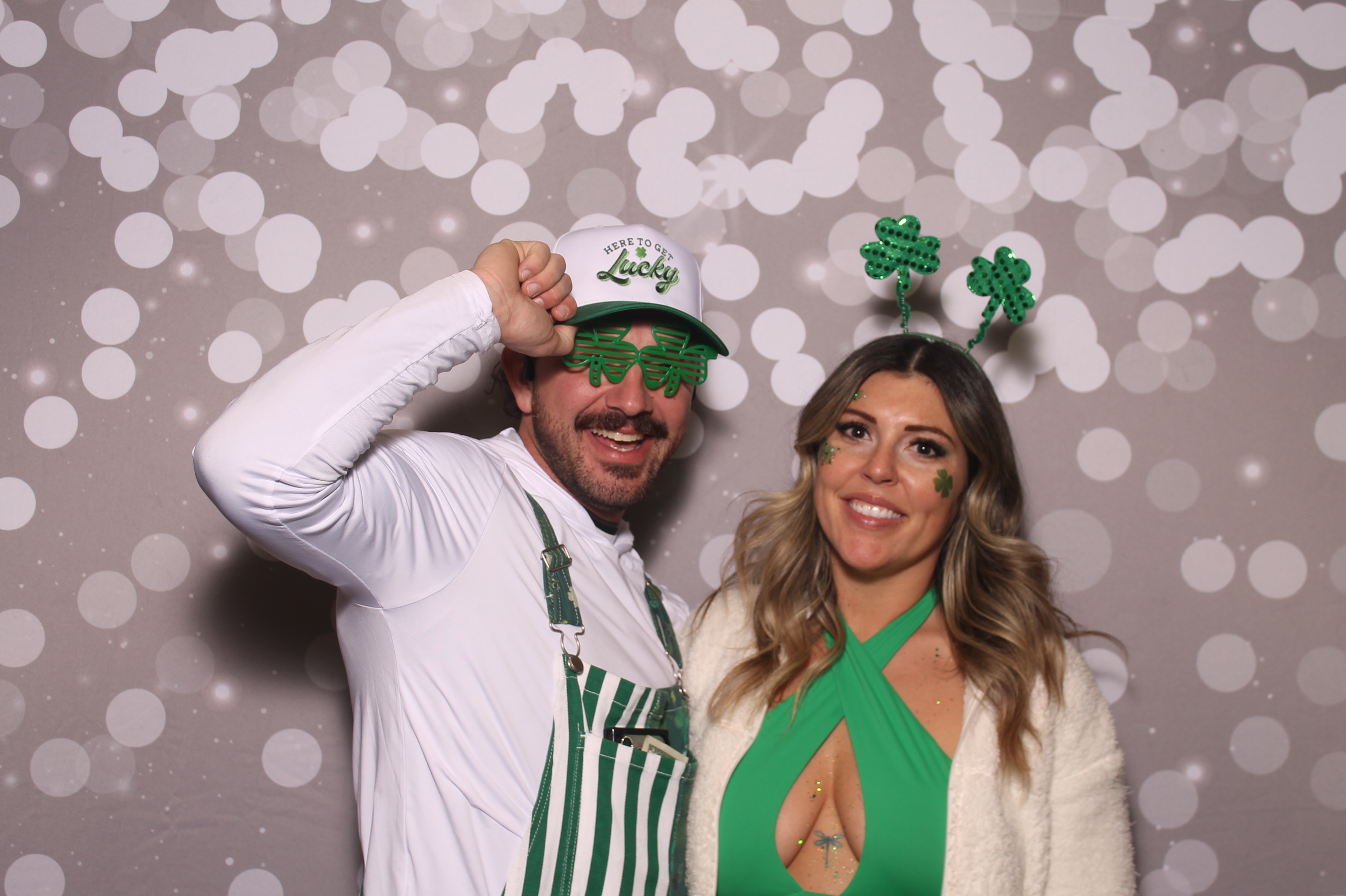 St Pattys Day at Molly Malone's | View more photos from the event at gallery.photoboothcincy.com/u/PhotoBoothCincy/St-Pattys-Day-at-Molly-Malones