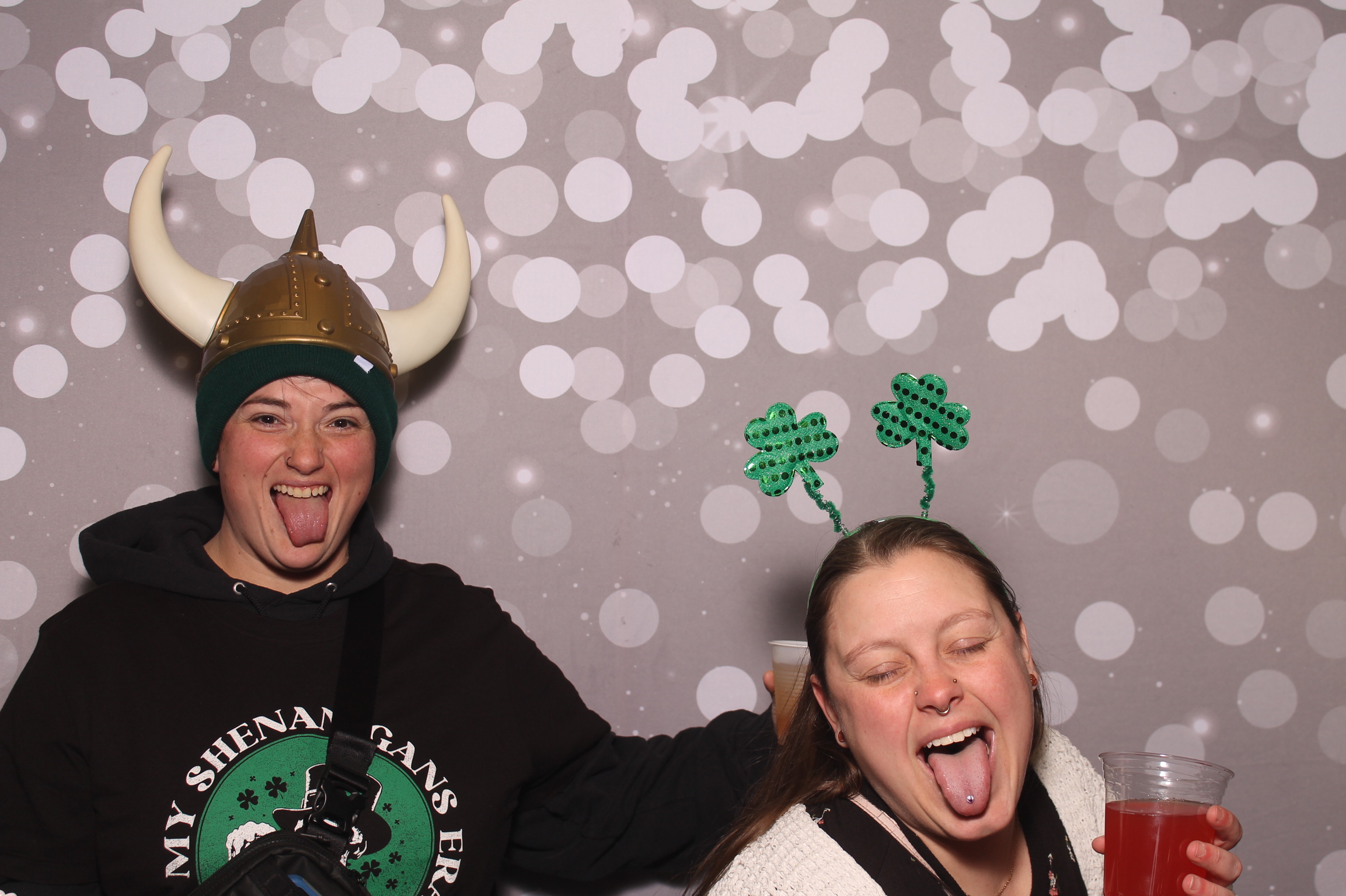 St Pattys Day at Molly Malone's | View more photos from the event at gallery.photoboothcincy.com/u/PhotoBoothCincy/St-Pattys-Day-at-Molly-Malones