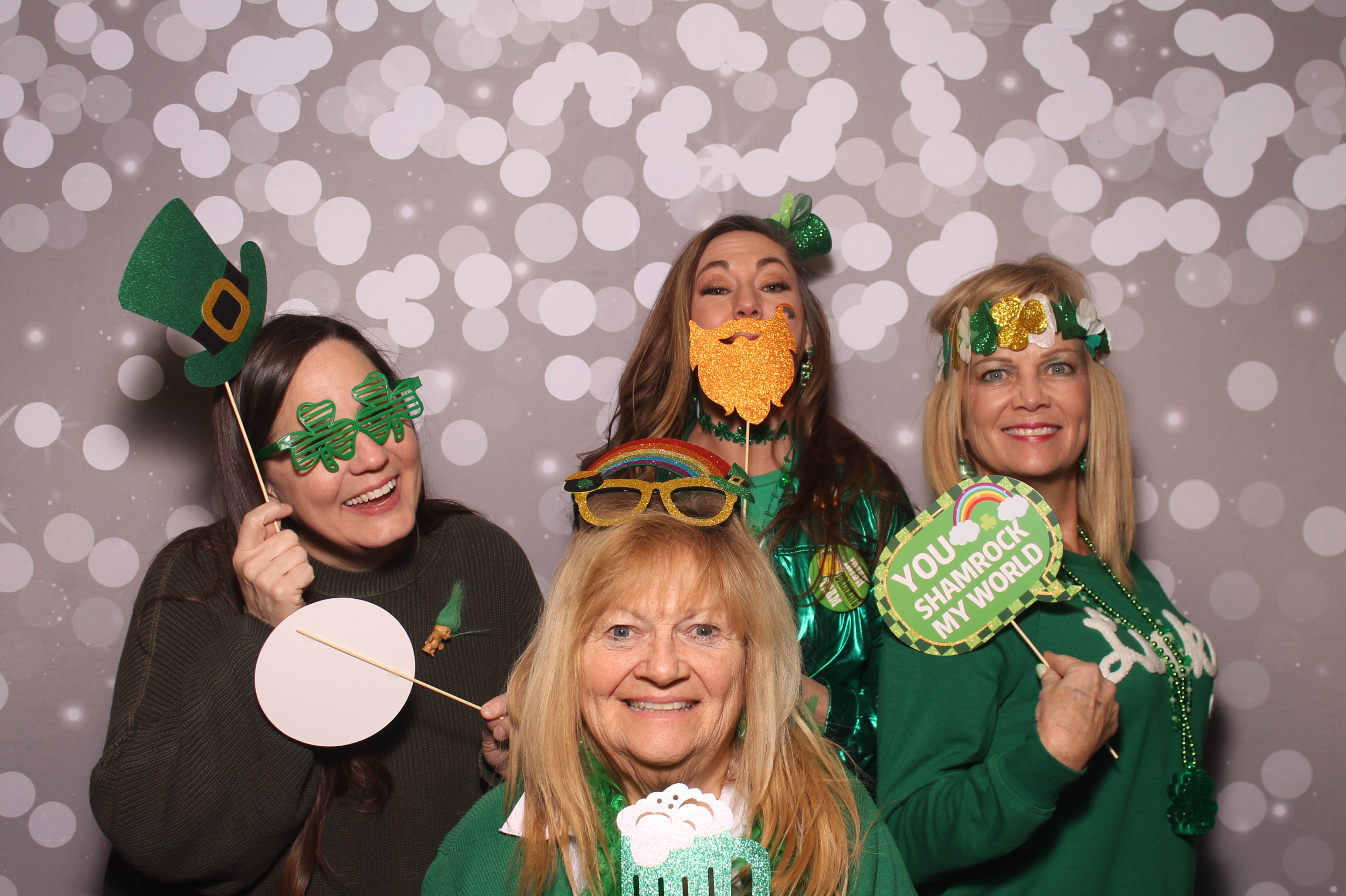 St Pattys Day at Molly Malone's | View more photos from the event at gallery.photoboothcincy.com/u/PhotoBoothCincy/St-Pattys-Day-at-Molly-Malones