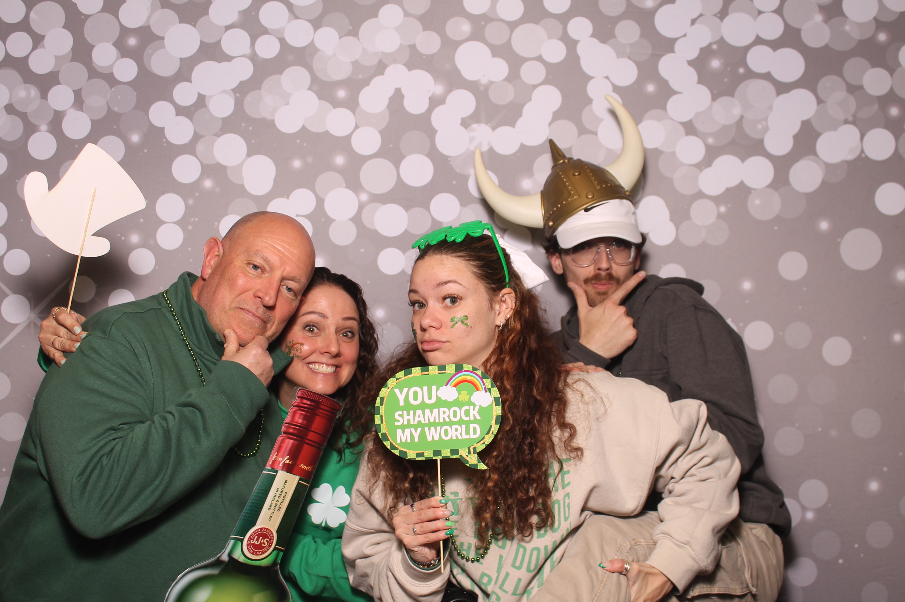 St Pattys Day at Molly Malone's | View more photos from the event at gallery.photoboothcincy.com/u/PhotoBoothCincy/St-Pattys-Day-at-Molly-Malones